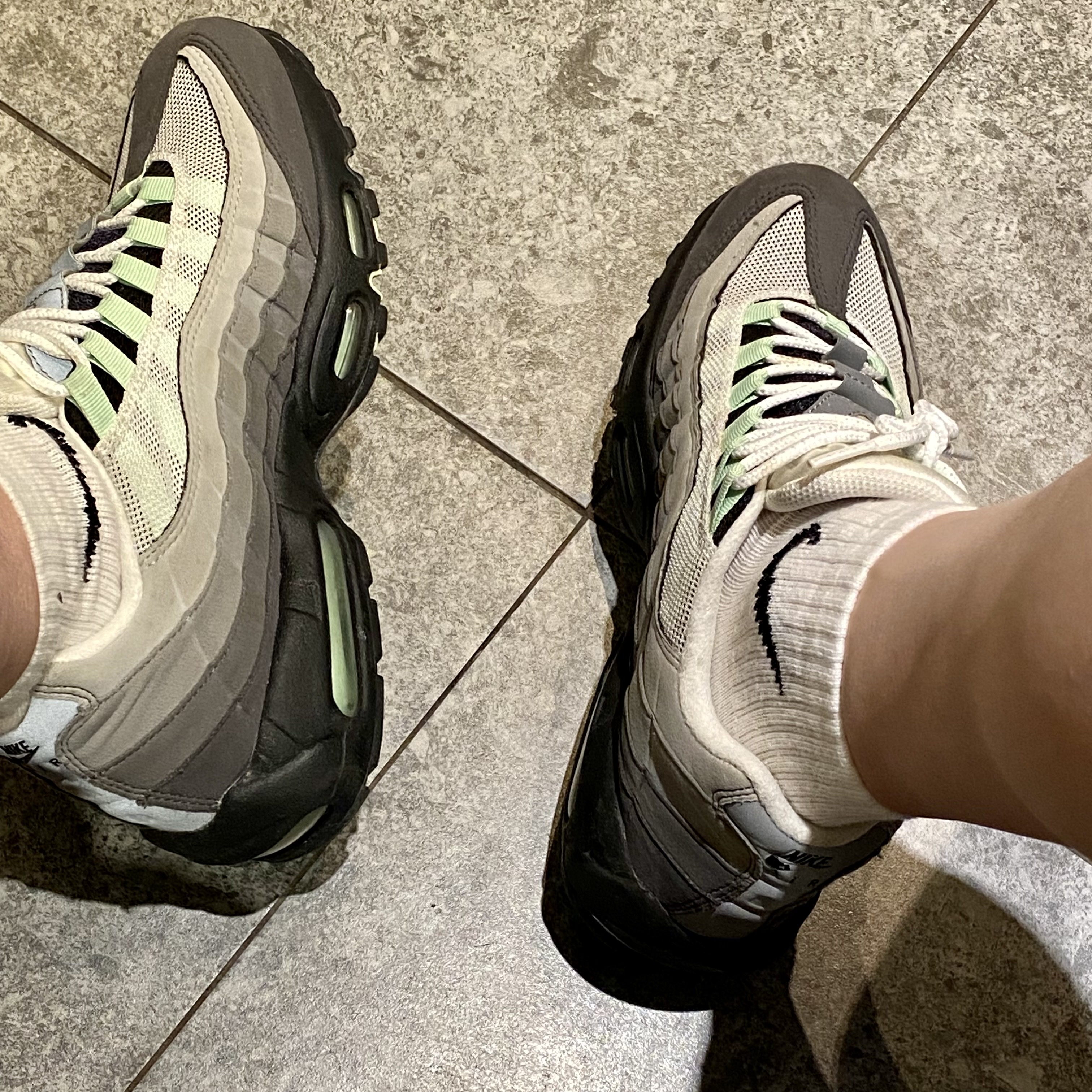 Nike Air Max 95 OG Fresh Mint 착용 스타일