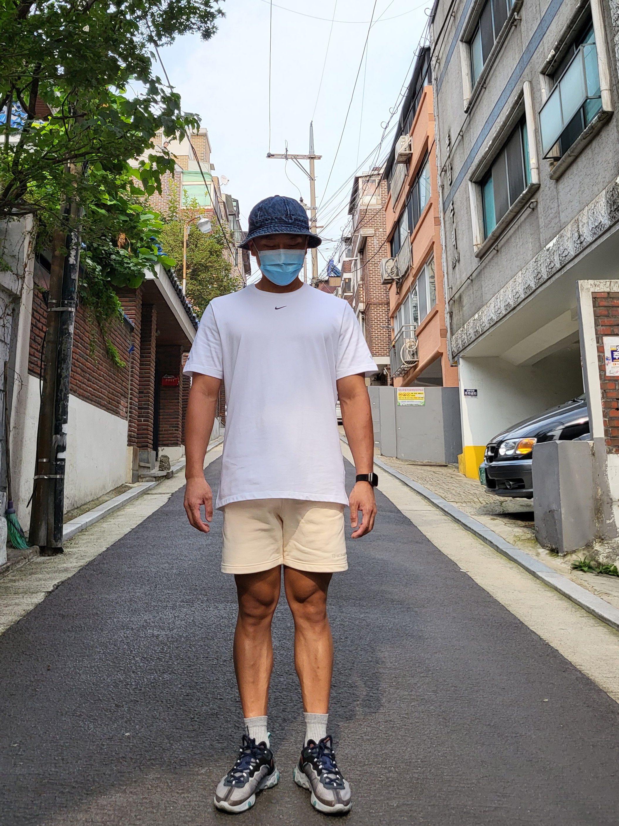 Nike x Drake Nocta Cardinal Stock Essential T-Shirt White - US/EU, Nike React Element 87 Black Neptune Green 착용 스타일 - 1