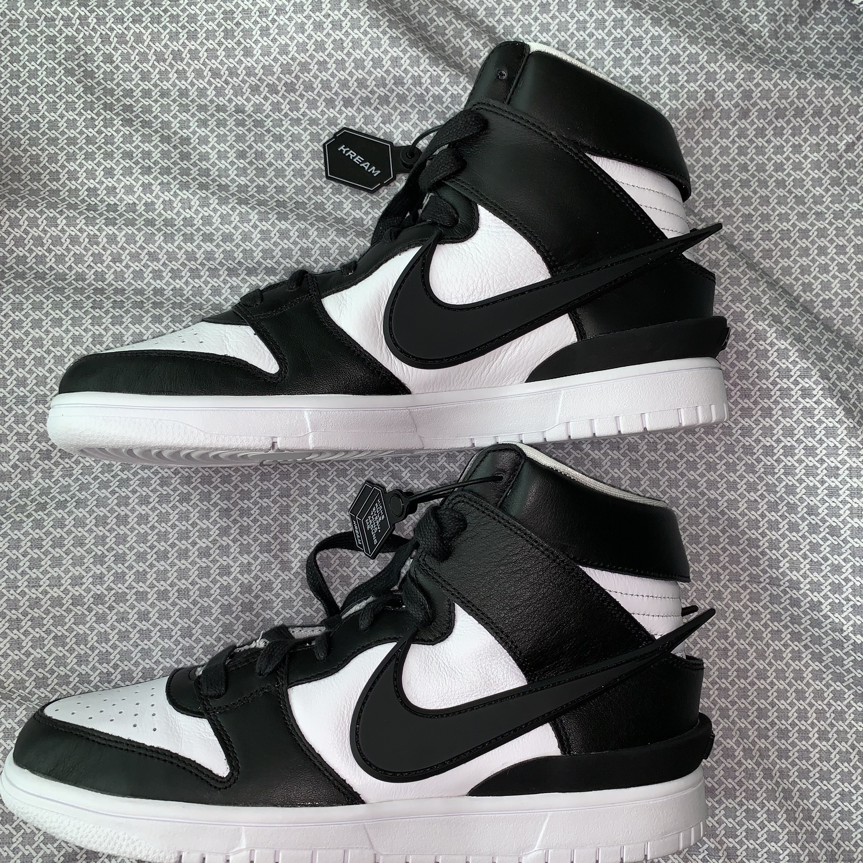 Nike x Ambush Dunk High Black 착용 스타일 - 2