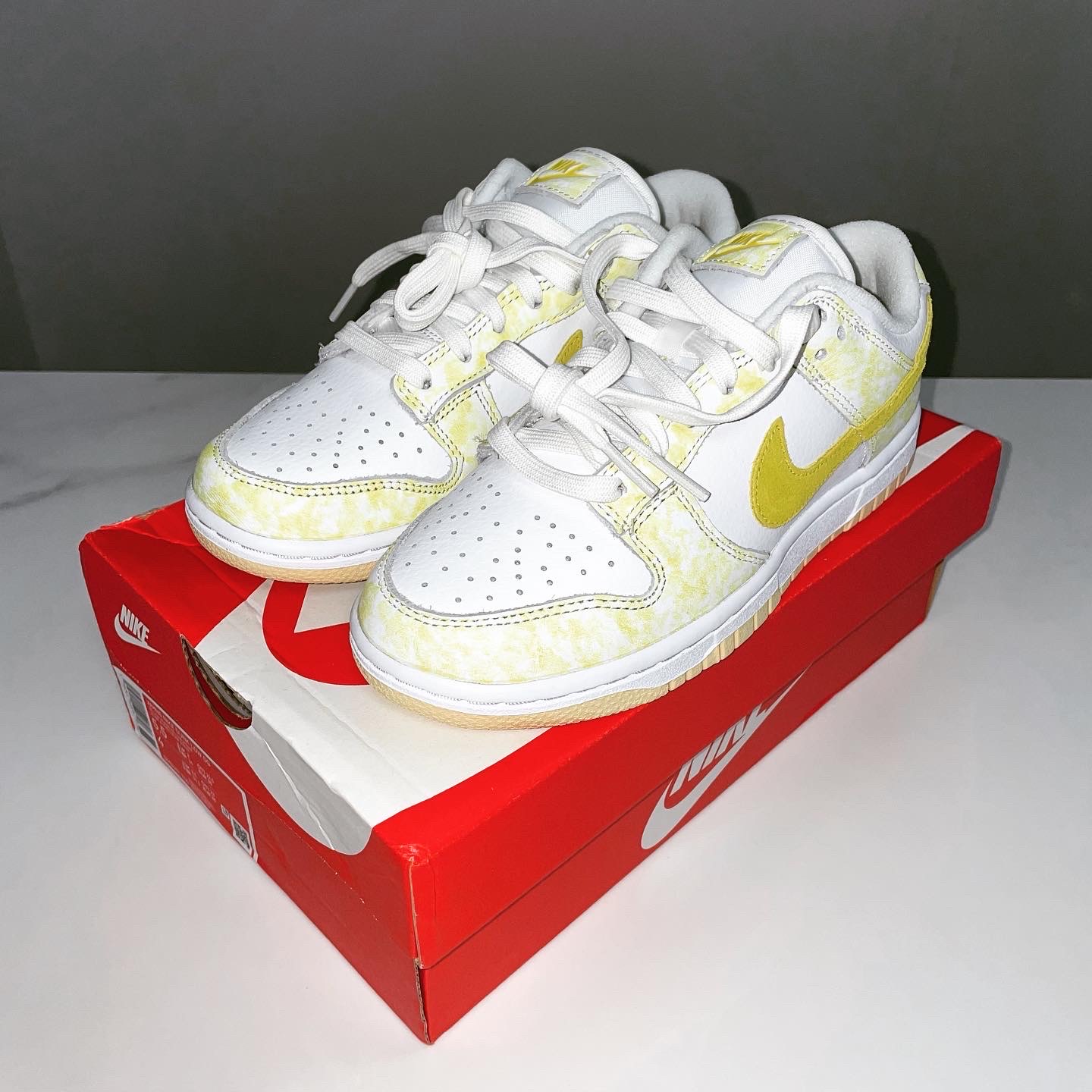 (W) Nike Dunk Low Yellow Strike 착용 스타일 - 3