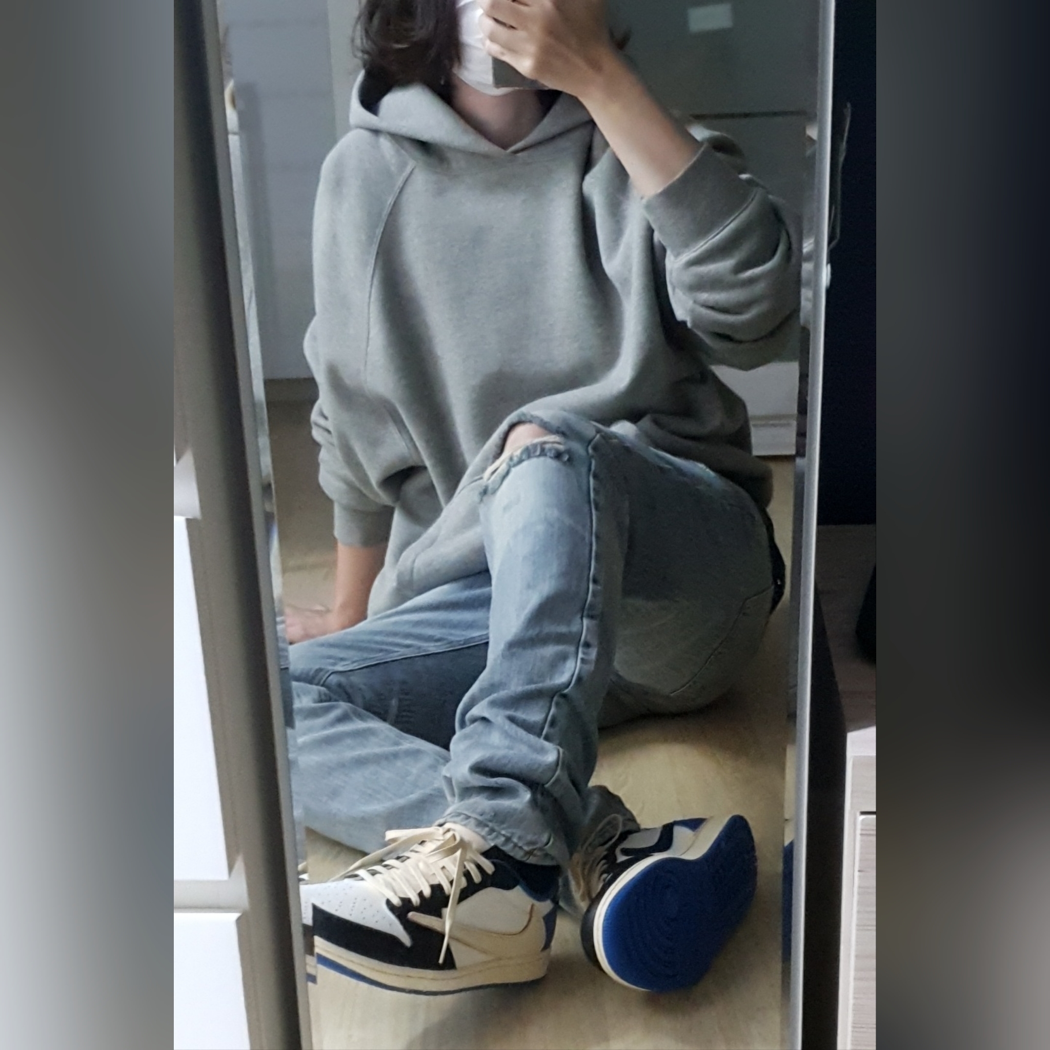 Jordan 1 x Travis Scott x Fragment Retro Low OG SP Military Blue, Essentials Denim Jeans Light Indigo - 20FW 착용 스타일