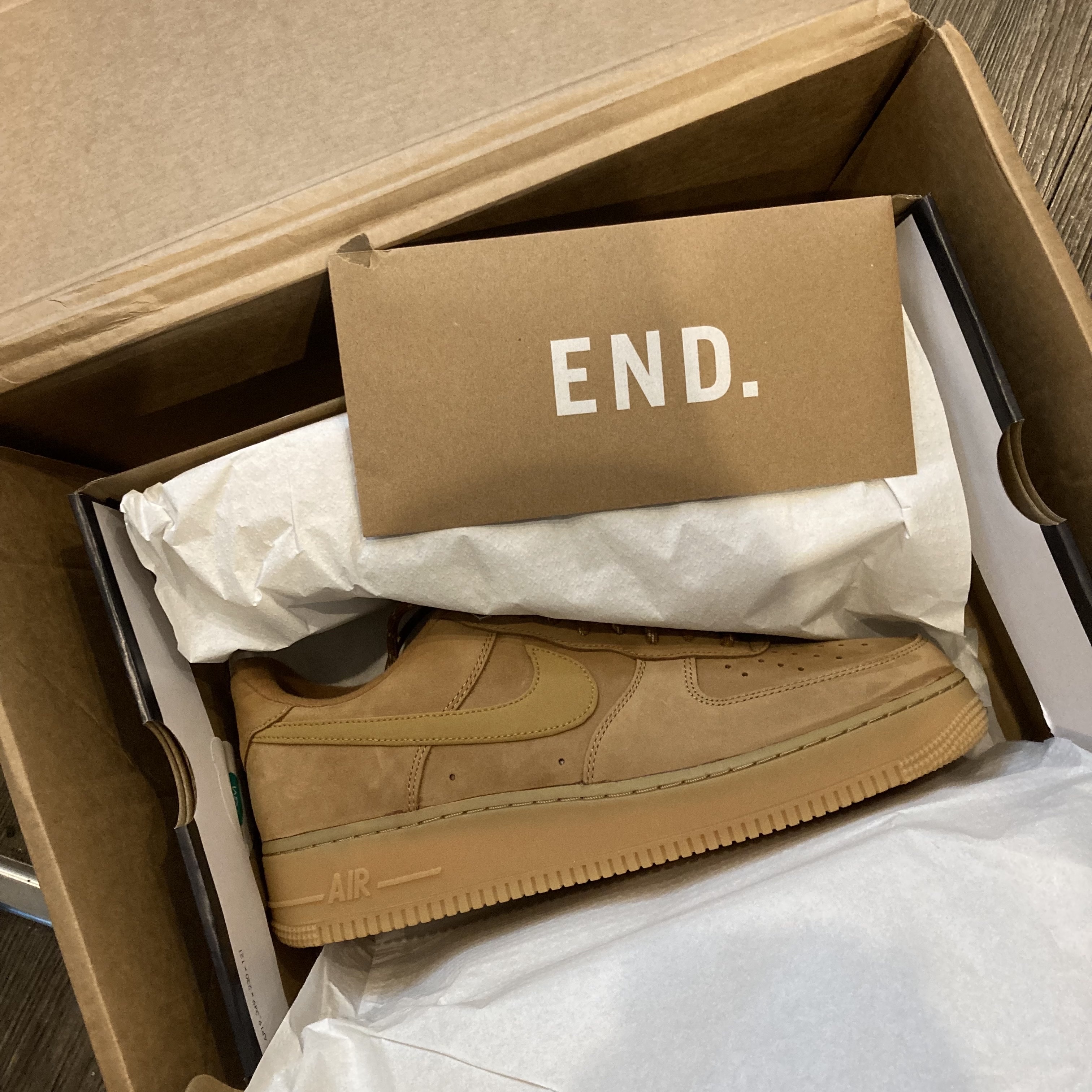 Nike Air Force 1 '07 WB Flax 착용 스타일