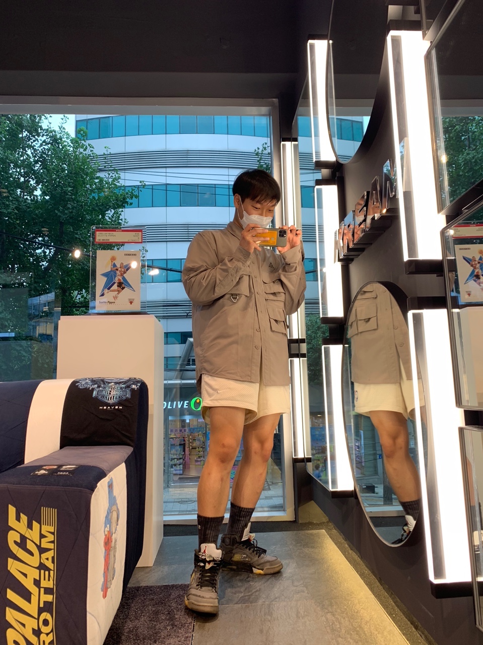 Jordan 5 x Off-White Retro SP Black Muslin, Nike ACG Devastation Trail Work Shirt Moon Fossil - US/EU 착용 스타일