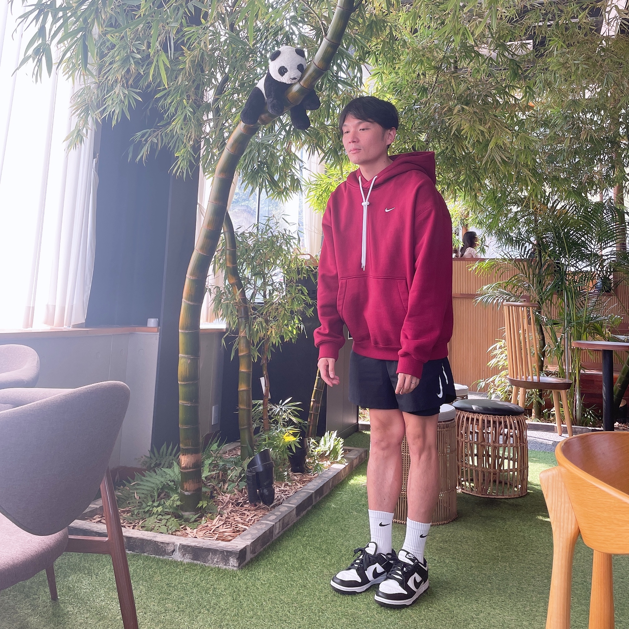 Nike M NRG Hoodie Team Red, Nike Dunk Low Retro Black 착용 스타일