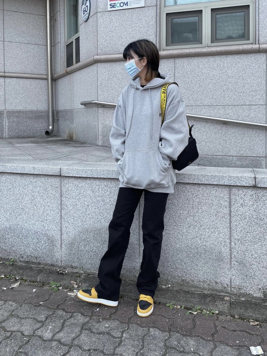 (GS) Jordan 1 Retro High OG Pollen 착용 스타일 - 1