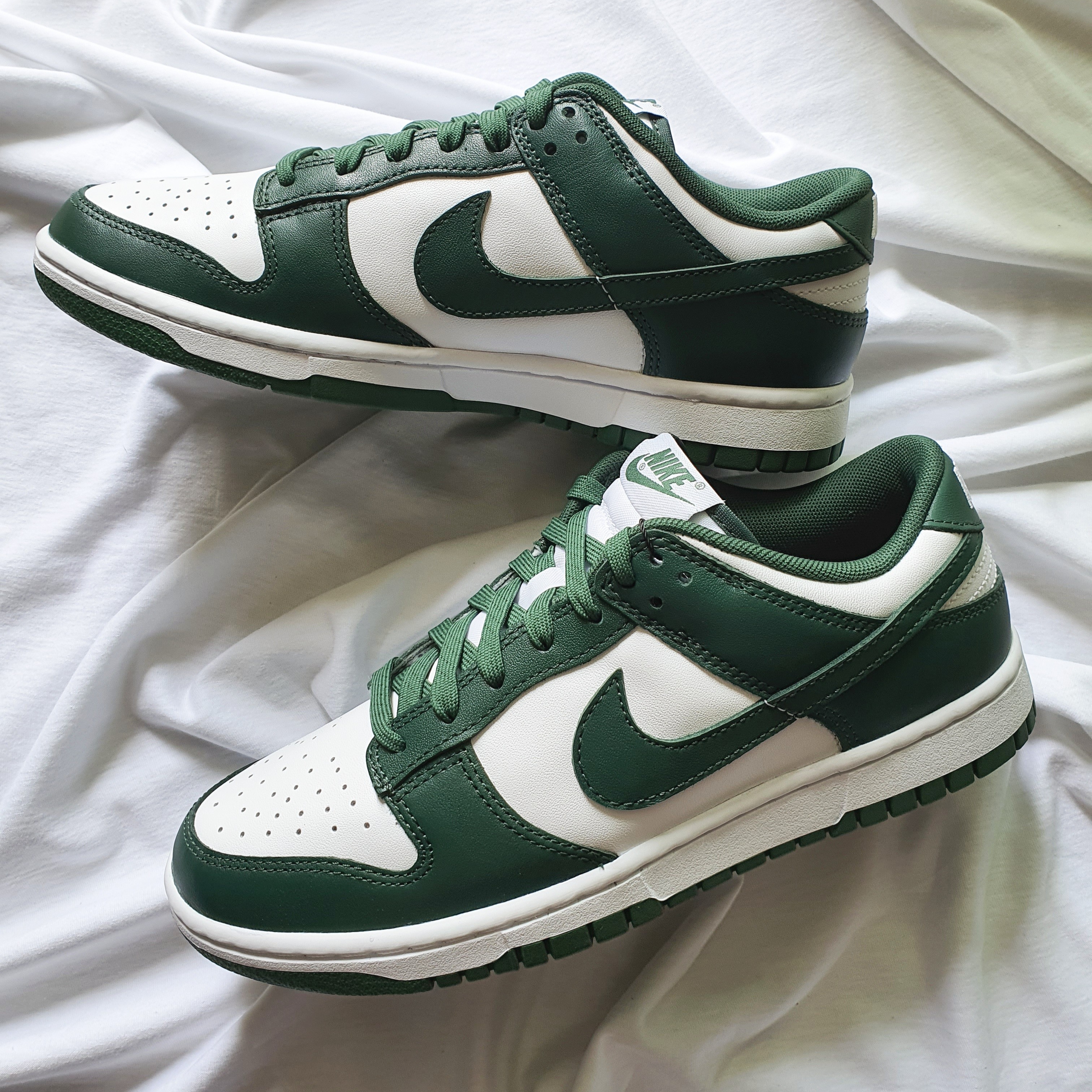 Nike Dunk Low Retro Varsity Green 착용 스타일 - 3