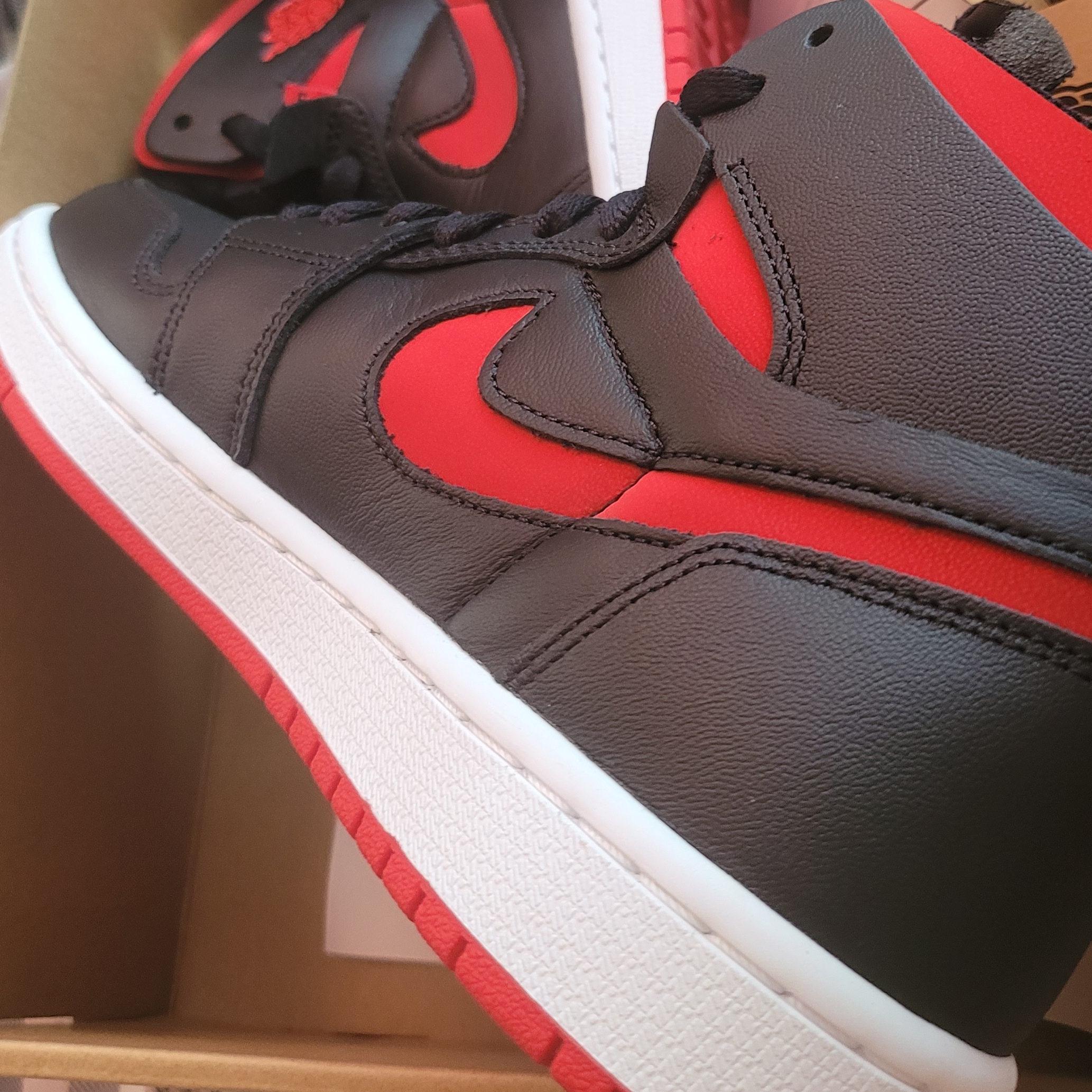 (W) Jordan 1 Zoom Air CMFT Bred 착용 스타일 - 3