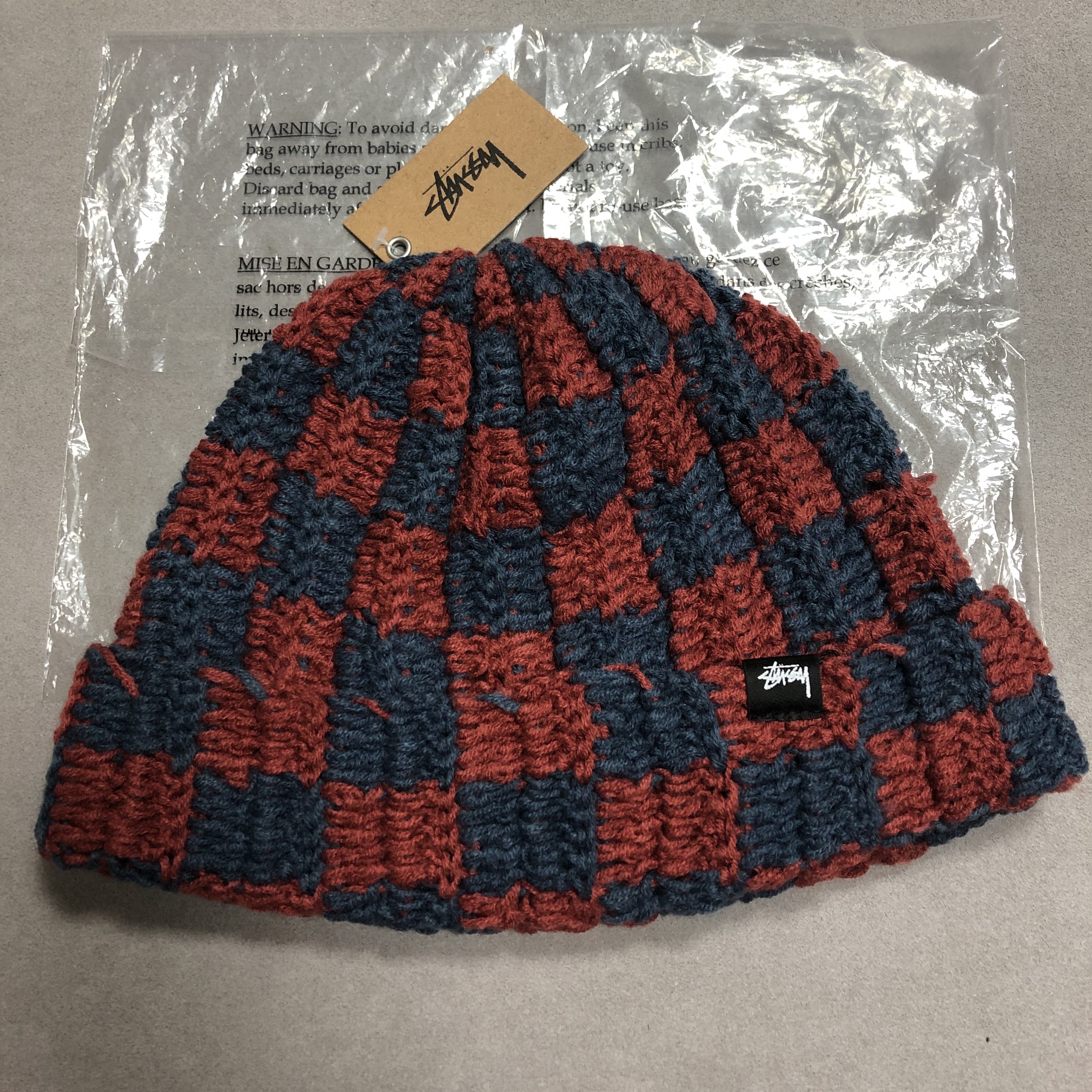 Stussy Crochet Checker Beanie Navy 착용 스타일