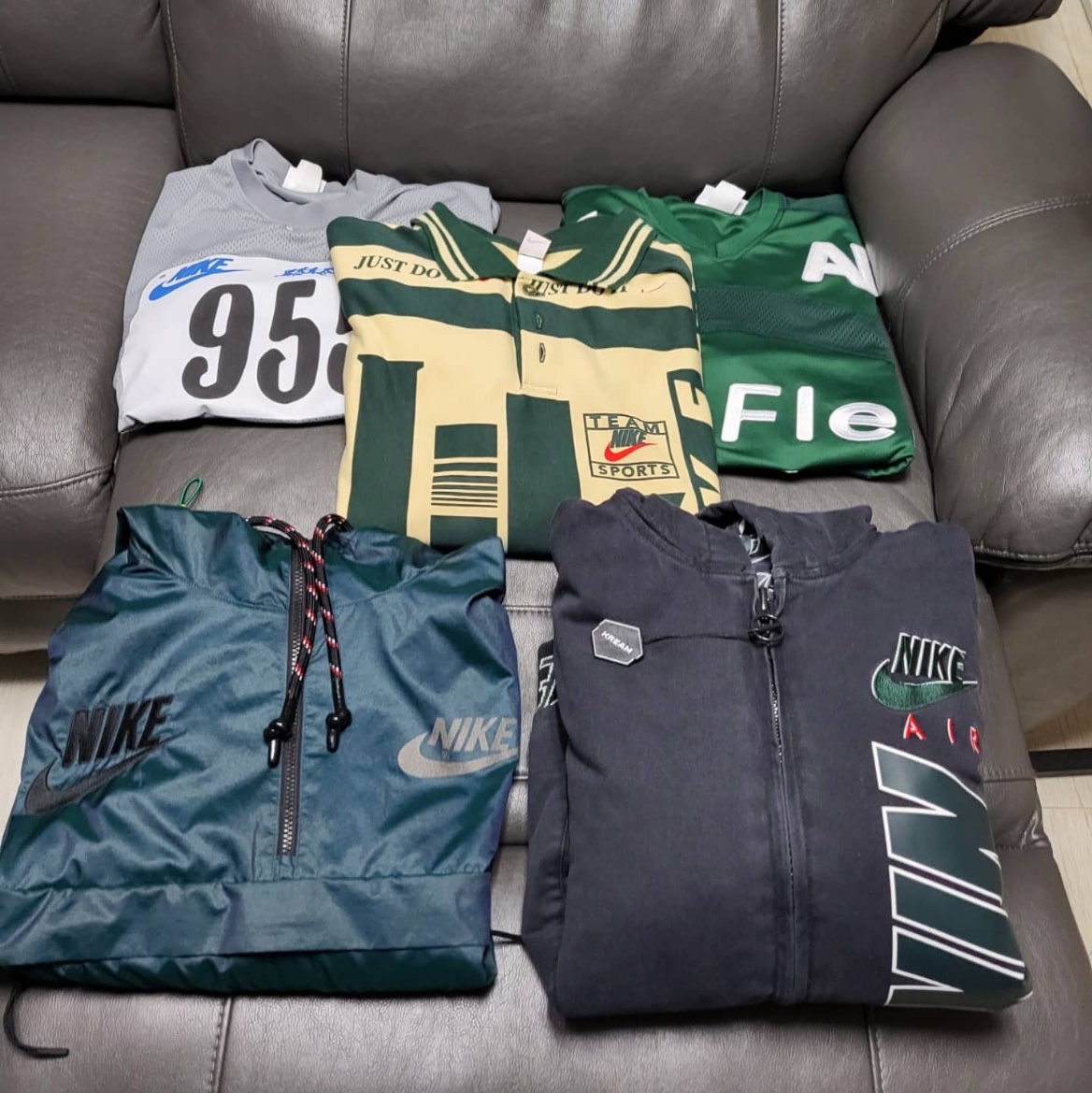 Nike x Cactus Plant Flea Market Workwear Jacket Black - Asia, Nike x Cactus Plant Flea Market S/S Jersey Green - Asia 착용 스타일 - 5
