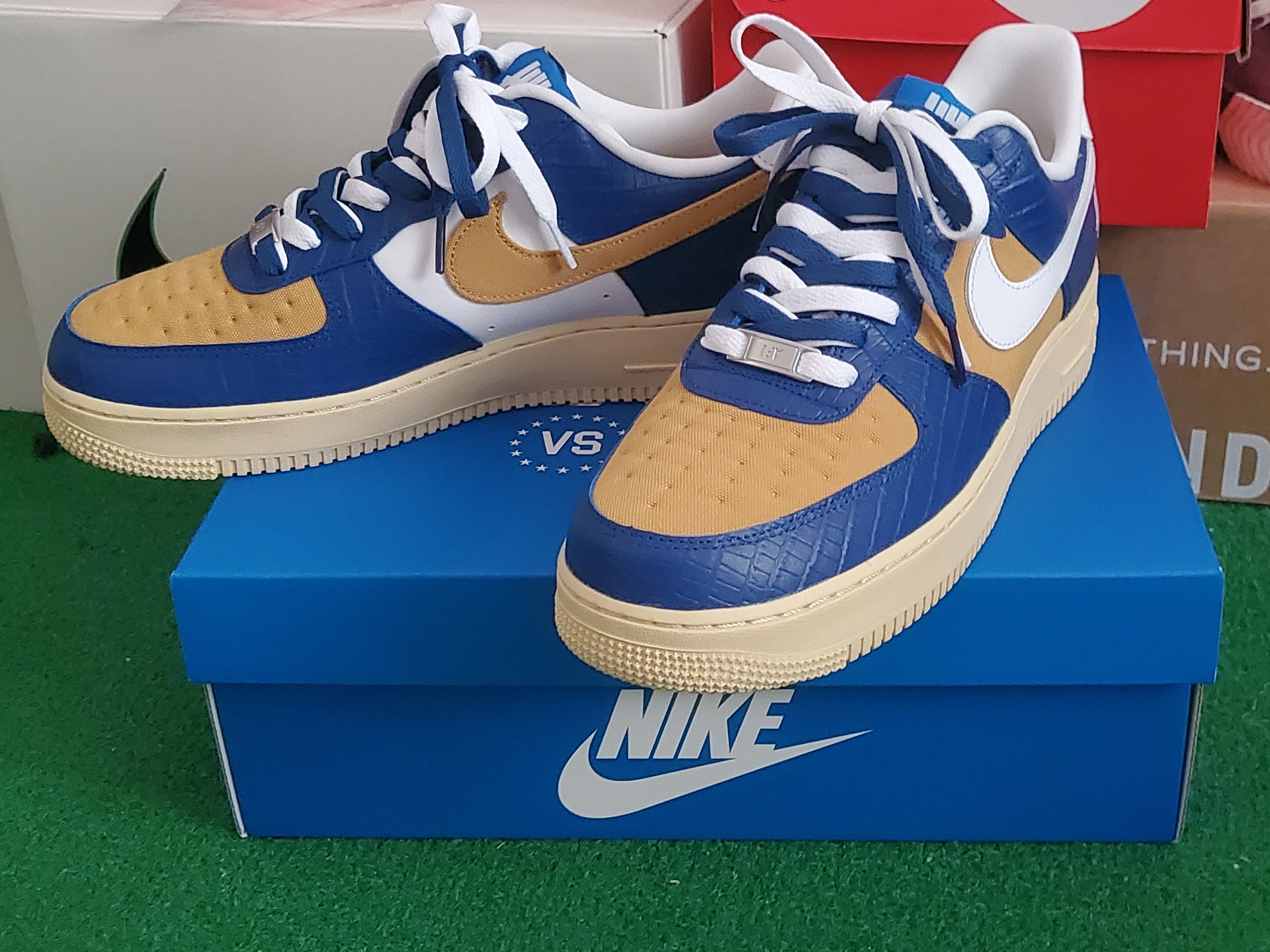 Nike x Undefeated Air Force 1 Low SP 5 On It Court Blue 착용 스타일