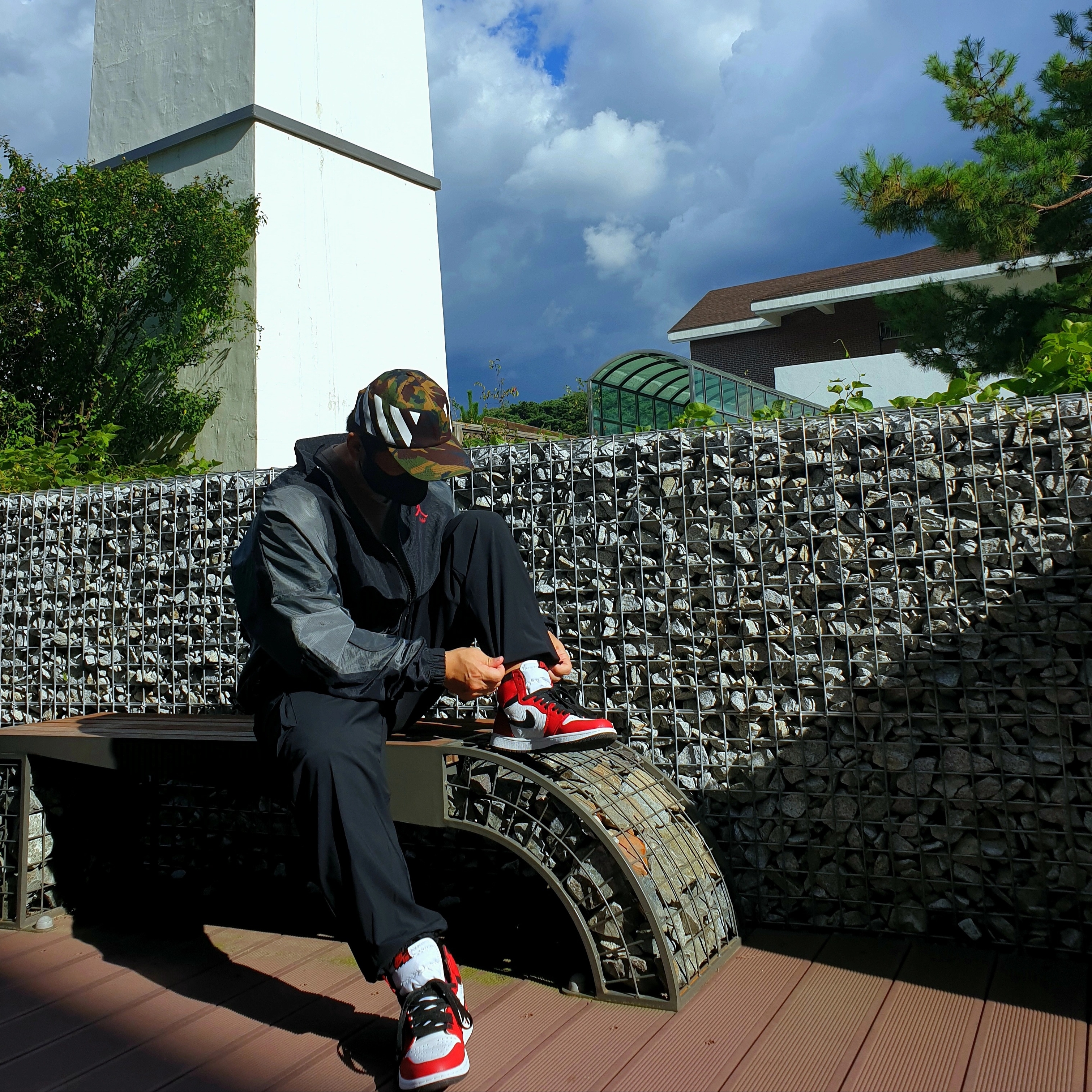 Jordan 1 Retro Chicago 2013, Jordan x Off-White Woven Jacket Black - US/EU 착용 스타일