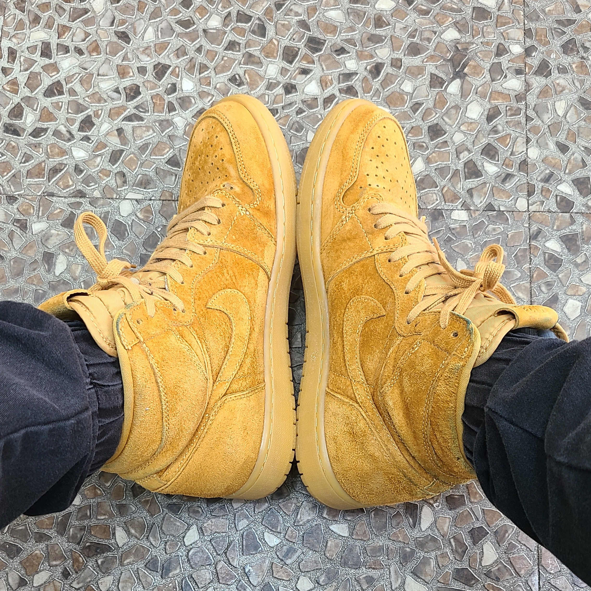 Jordan 1 Retro High Wheat 착용 스타일 - 1