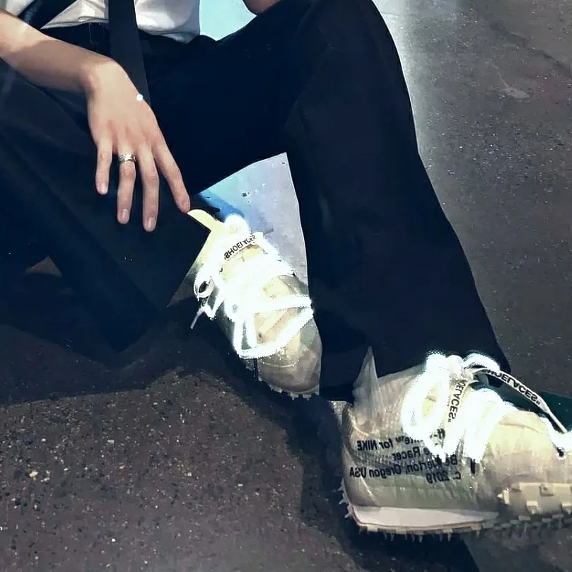(W) Nike x Off-White Waffle Racer White 착용 스타일 - 2