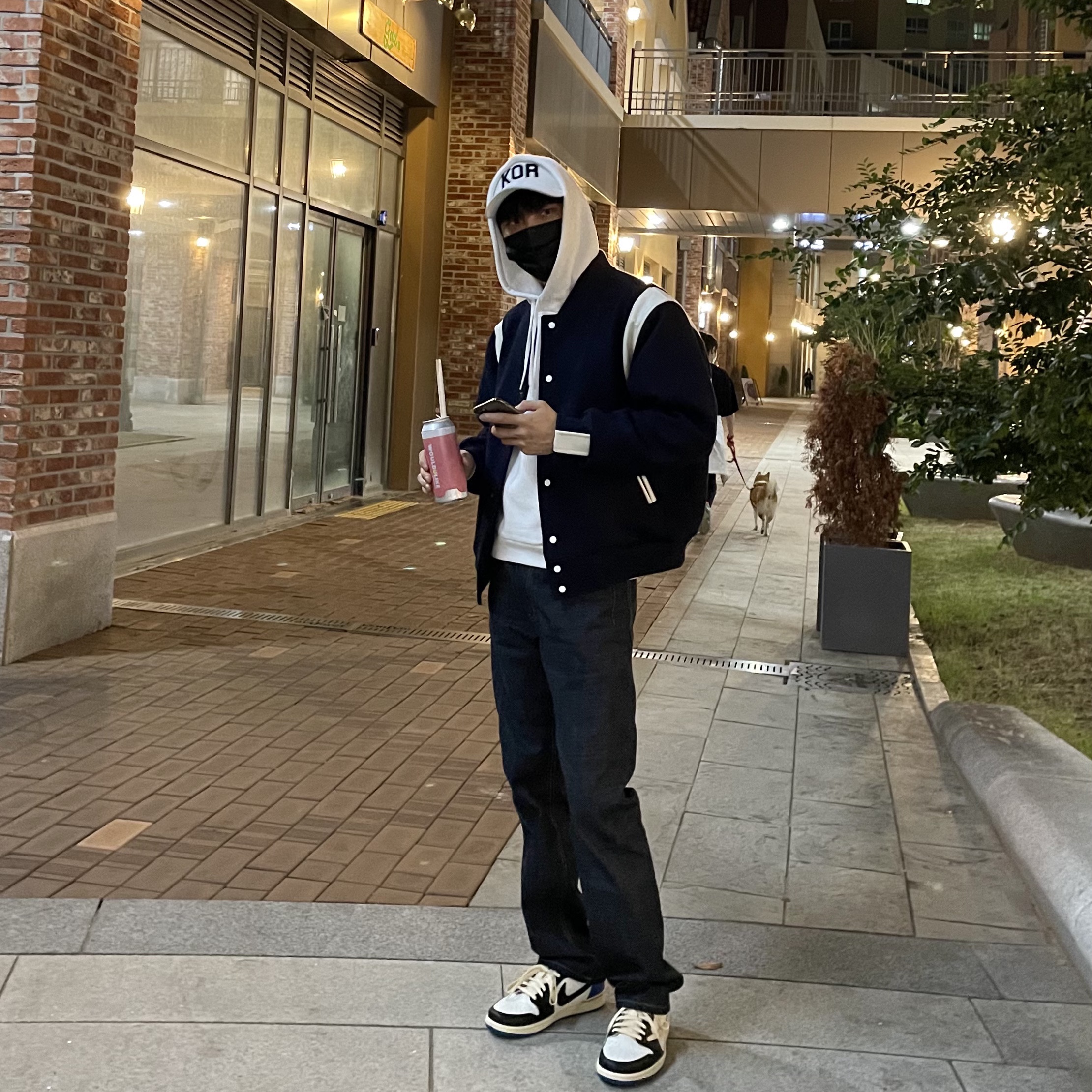 Jordan 1 x Travis Scott x Fragment Retro Low OG SP Military Blue 착용 스타일 - 1