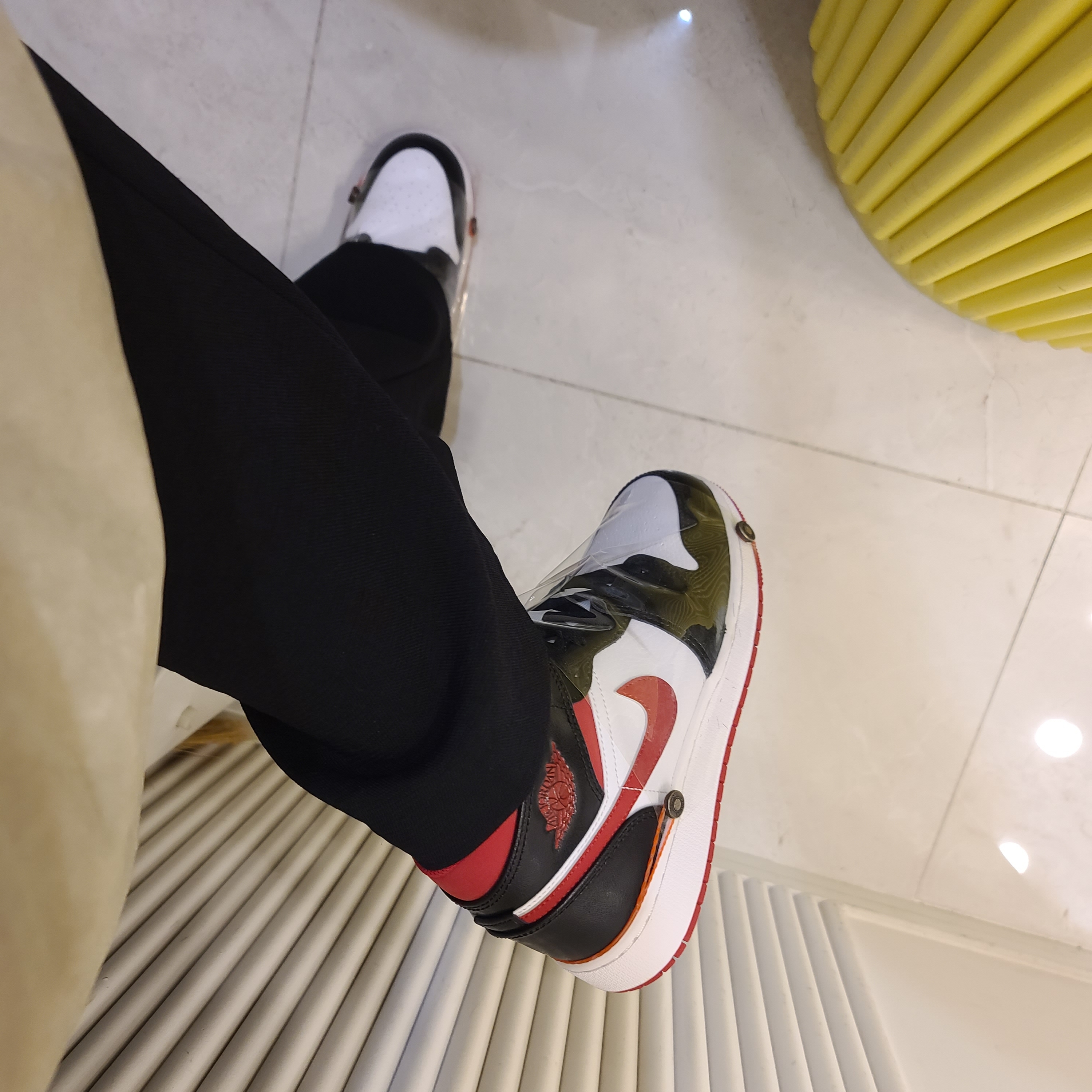 (GS) Jordan 1 Mid Gym Red Black White 착용 스타일
