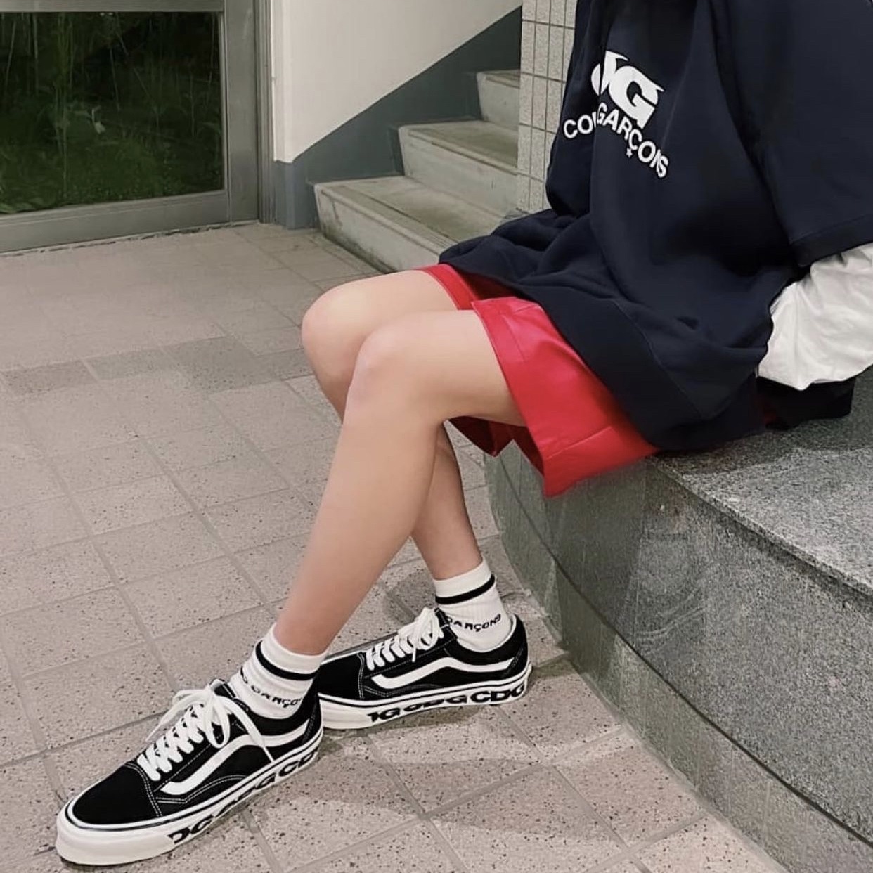 Vans Vault x CDG OG Old Skool LX Side Wall 착용 스타일 - 5
