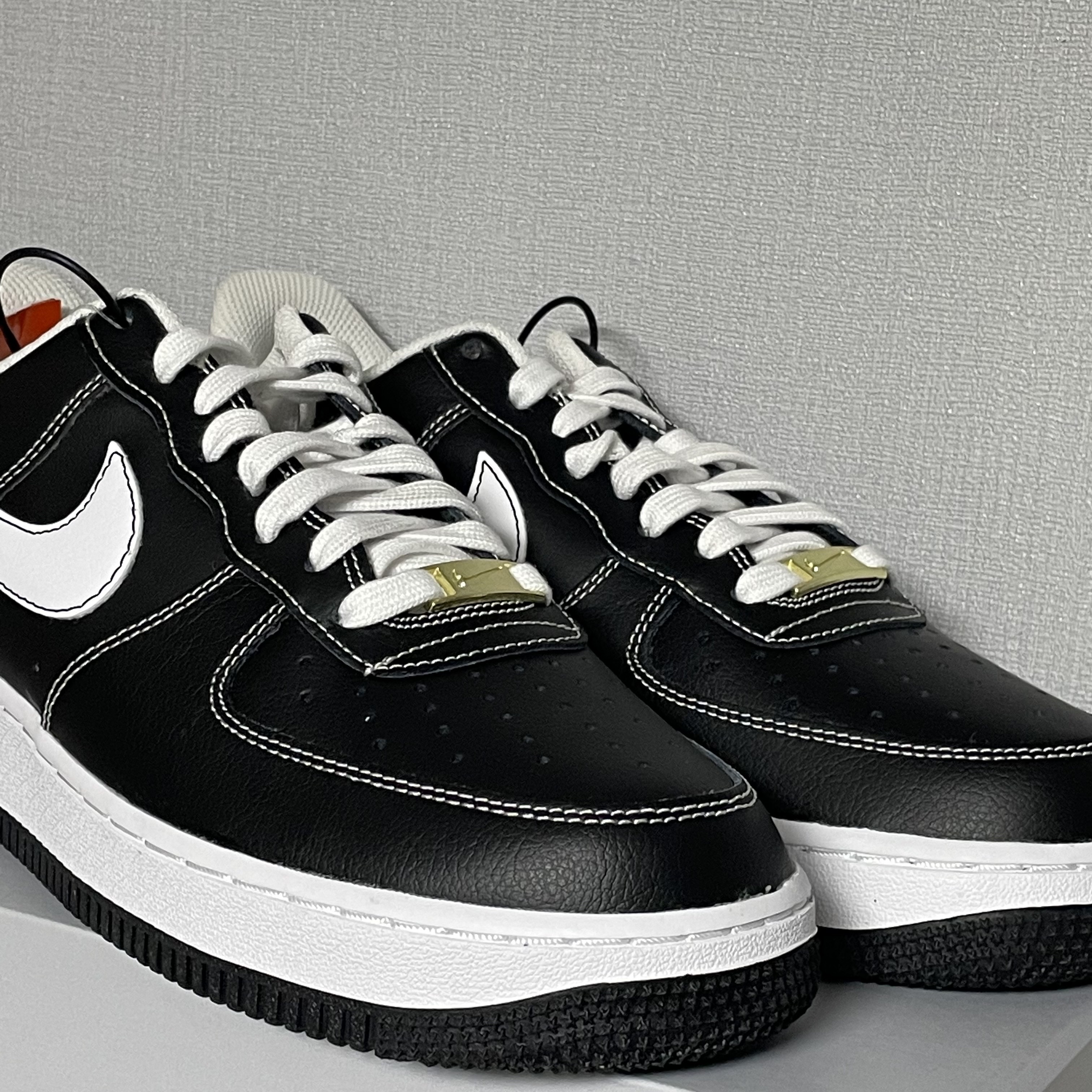Nike Air Force 1 '07 First Use Black White 착용 스타일 - 2