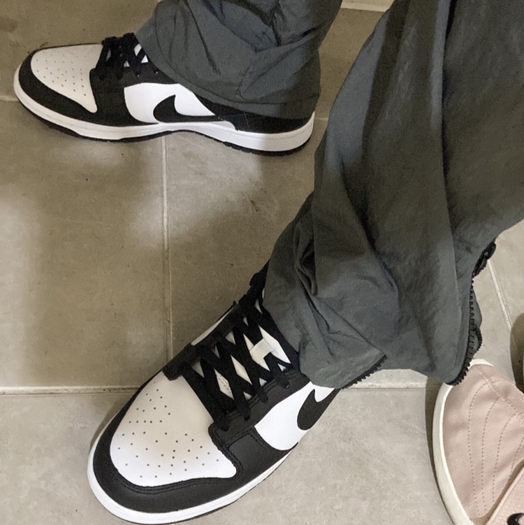 Nike Dunk Low Retro Black, Adidas Yeezy Boost 350 V2 Zebra 2017/2019/2020 착용 스타일 - 3