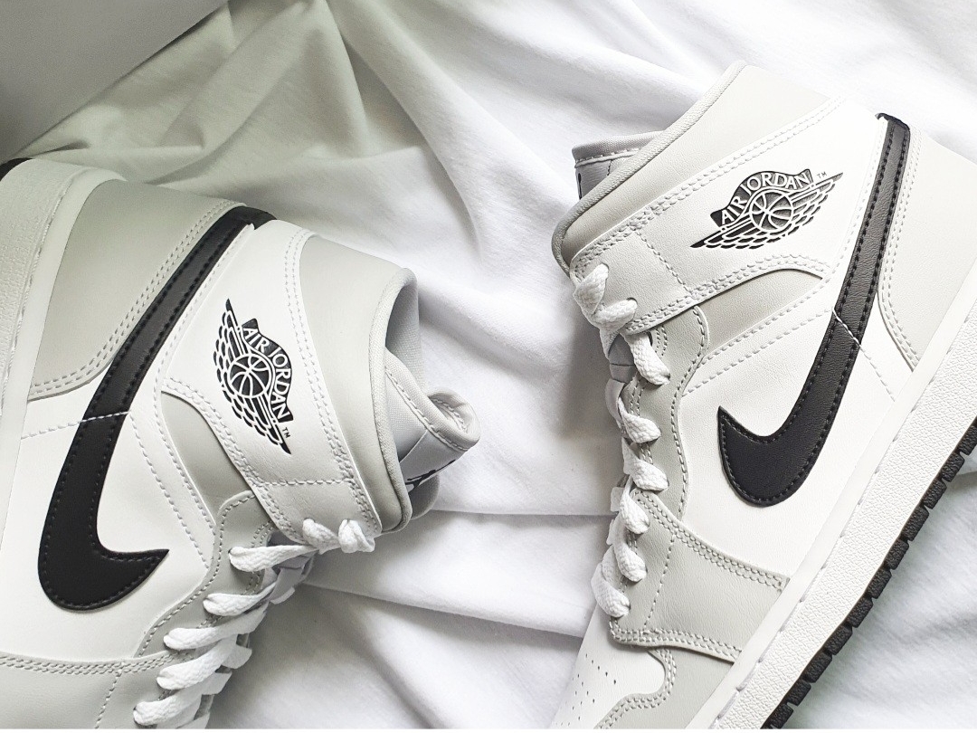 (W) Jordan 1 Mid Grey Fog 착용 스타일 - 5