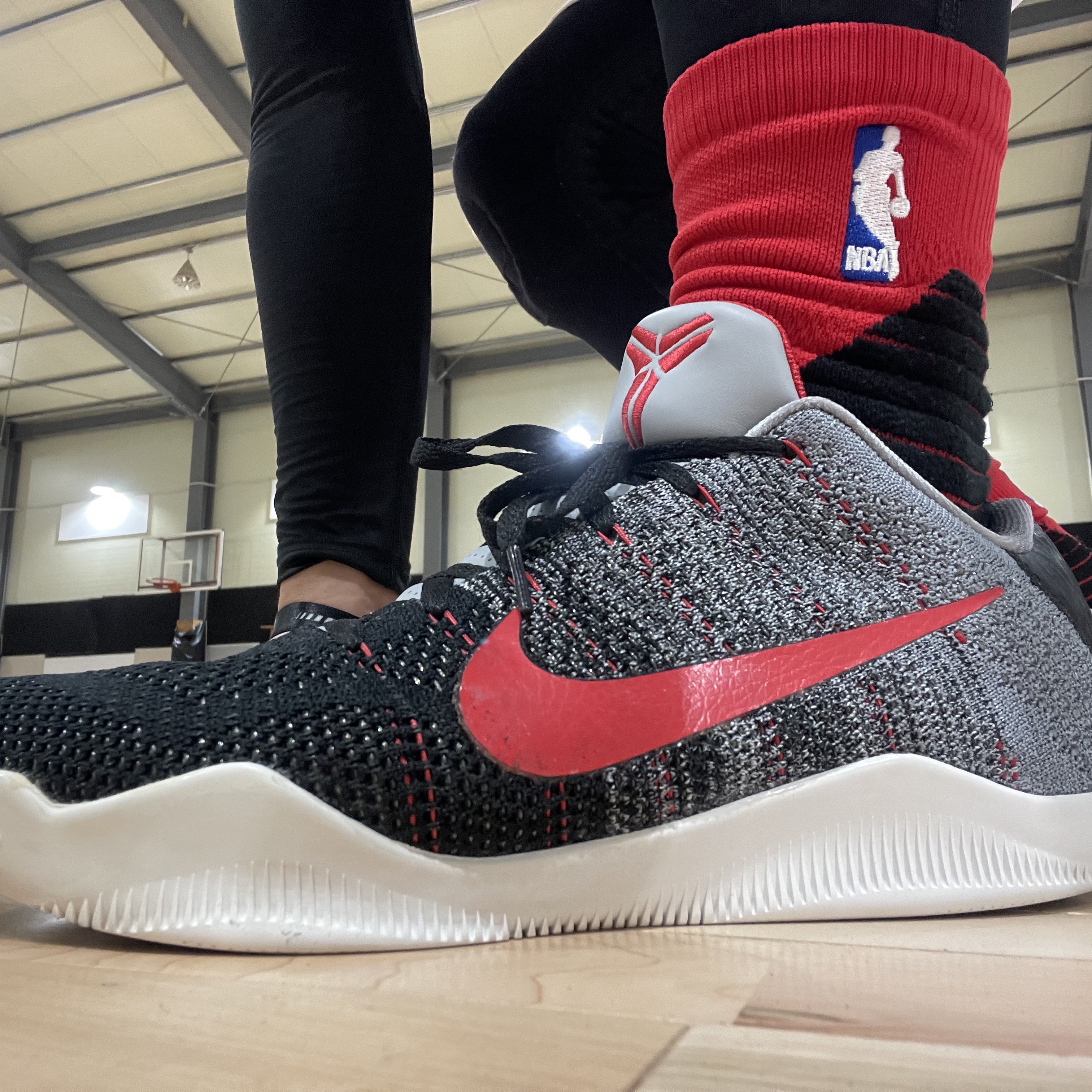 Nike Kobe 11 Elite Low Tinker 착용 스타일