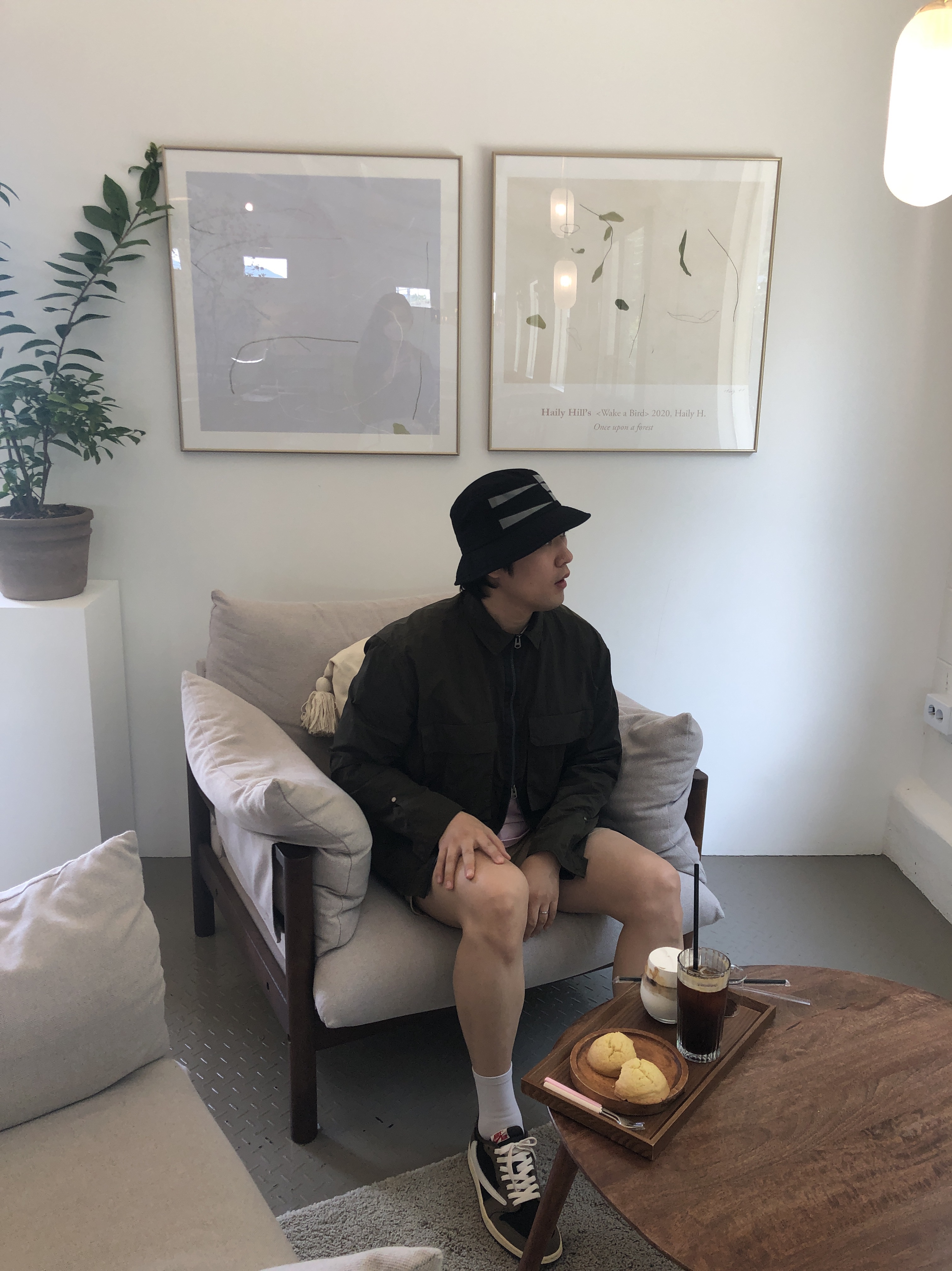 Jordan 1 x Travis Scott Retro Low OG SP Mocha 착용 스타일