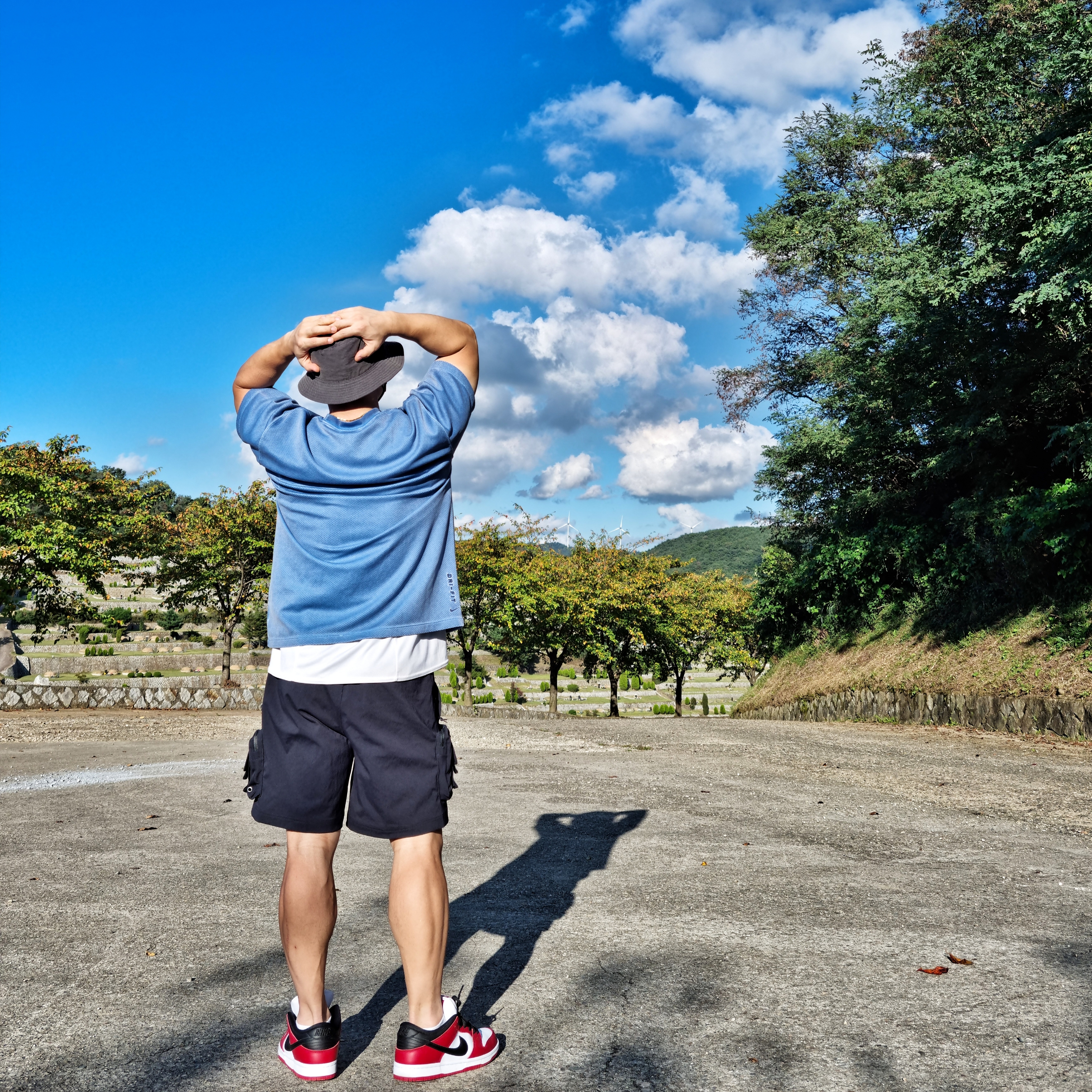Nike ACG Watchman Peak T-Shirt Blue Void - Asia, Nike ACG Cargo Shorts Black - Asia 착용 스타일 - 1