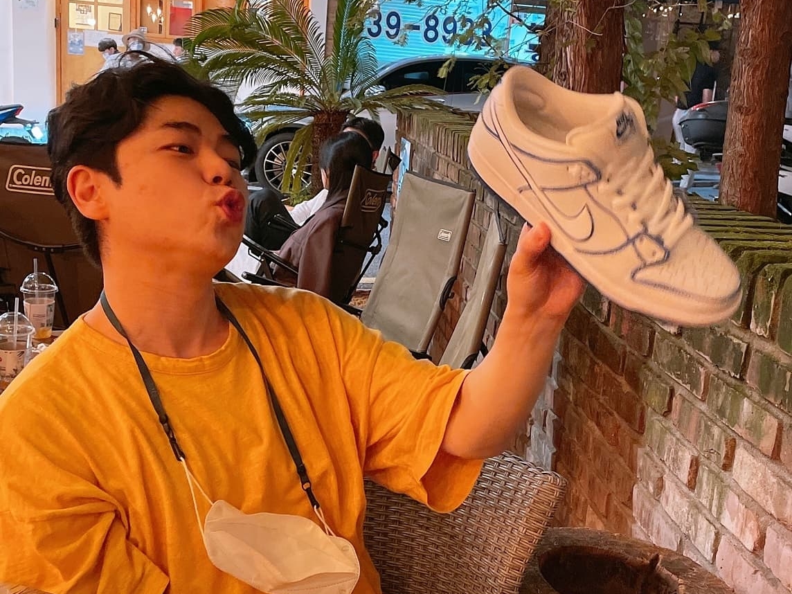 Nike SB Dunk Low Premium White Game Royal, Nike x Gundam SB Dunk High Pro QS Unicorn RX-0 착용 스타일 - 1