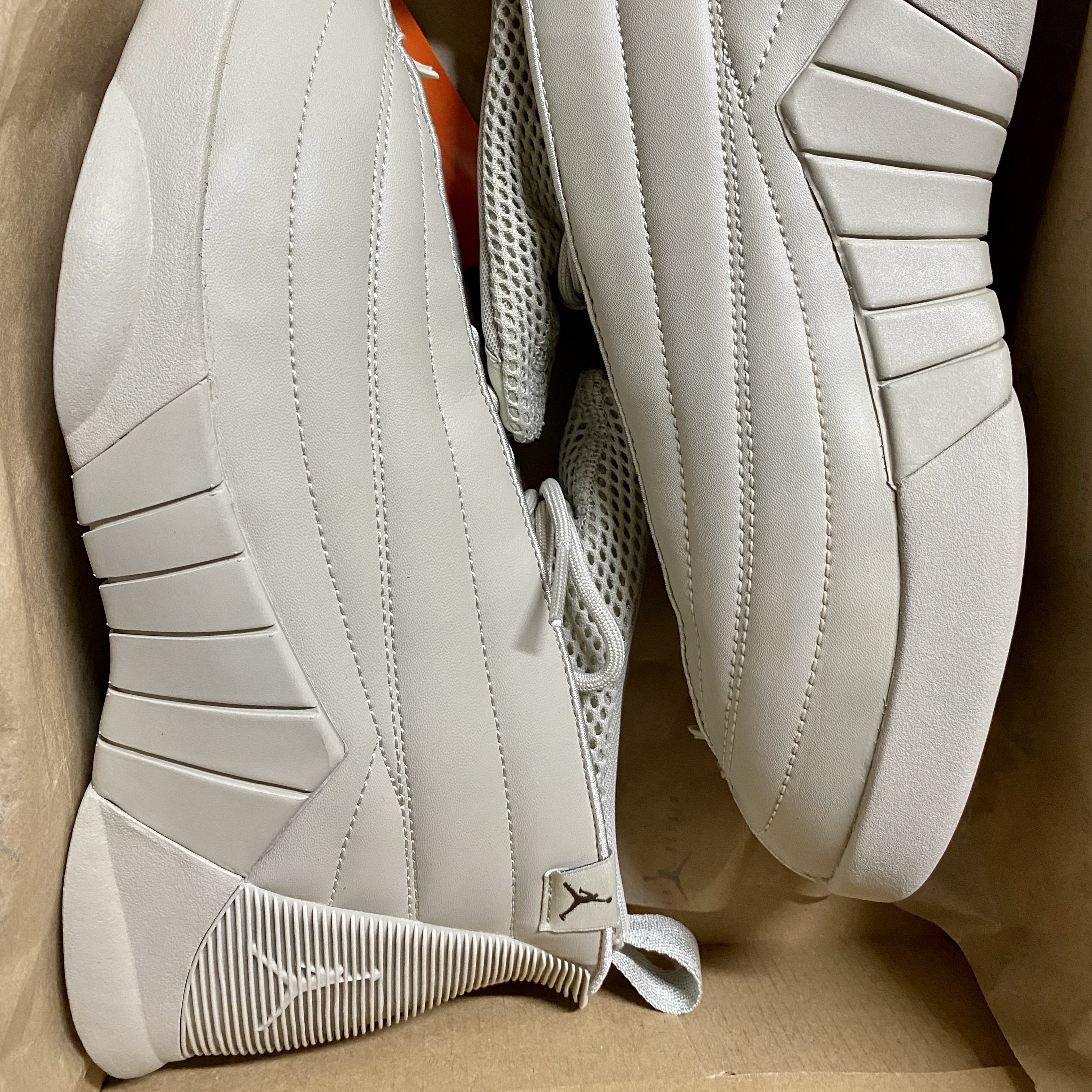 (W) Jordan 15 x Billie Eilish Retro SP Beige 착용 스타일