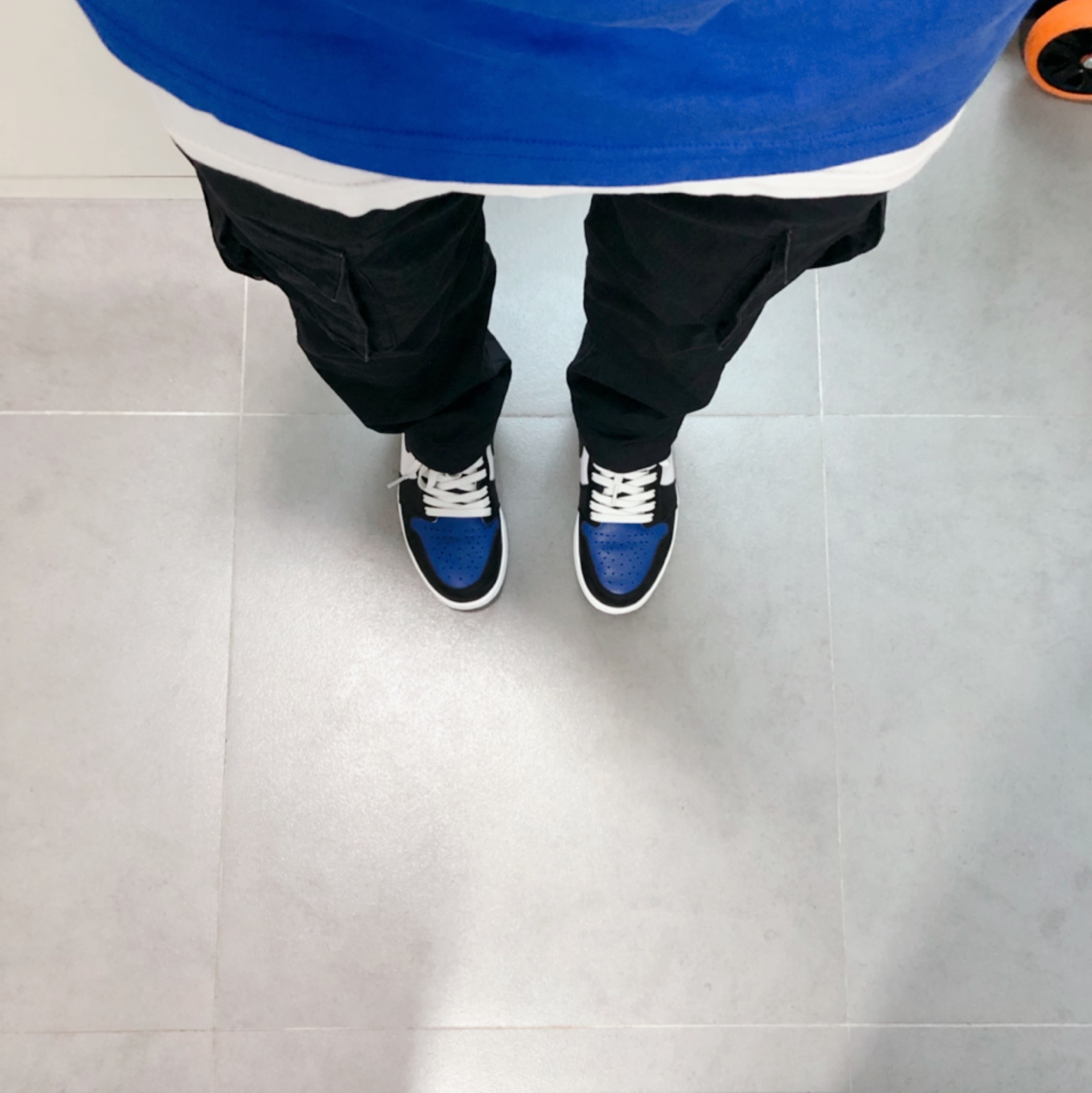 Jordan 1 Retro High OG Royal Toe 착용 스타일 - 4