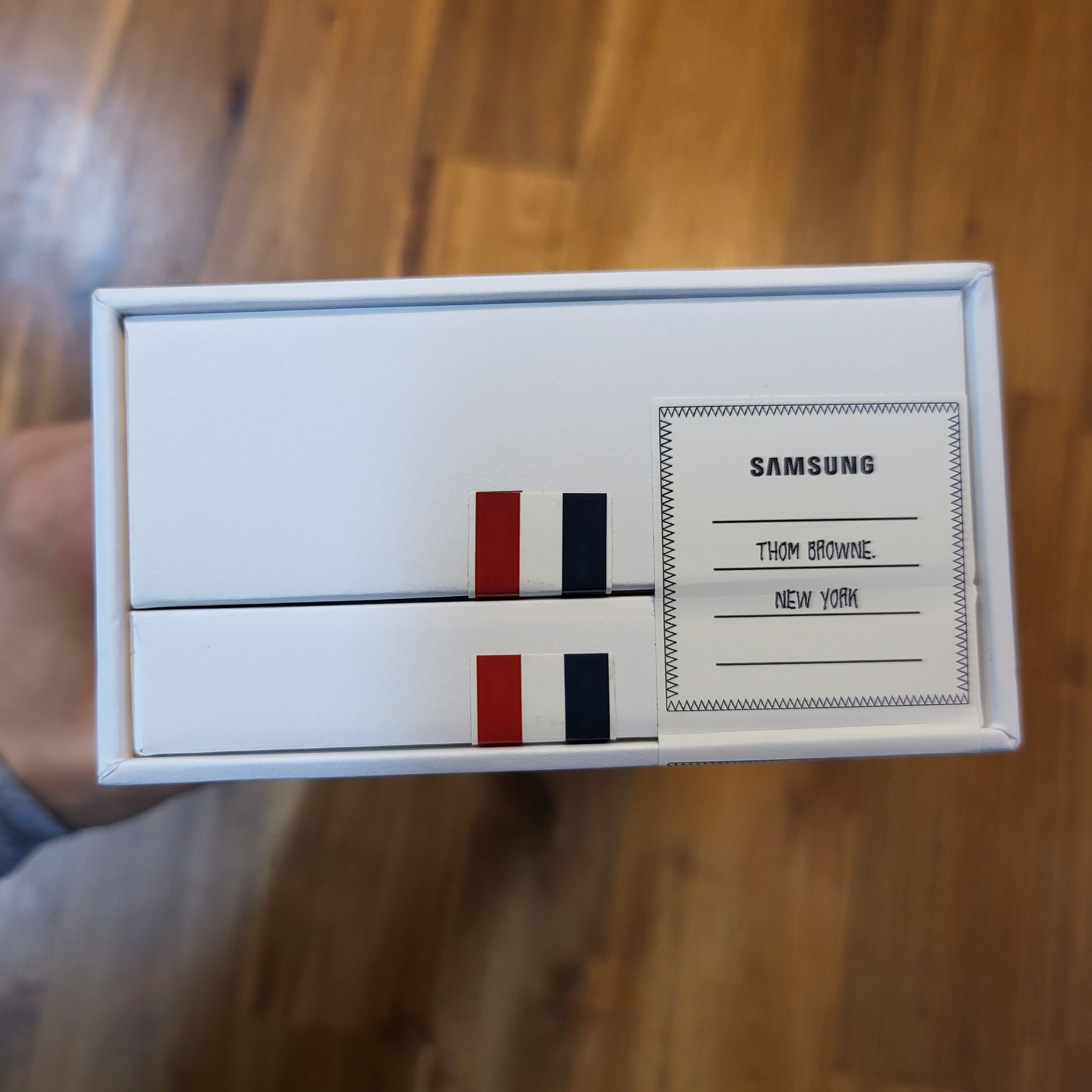 Samsung Galaxy Watch4 Classic Thom Browne Edition (Korean Ver.) 착용 스타일