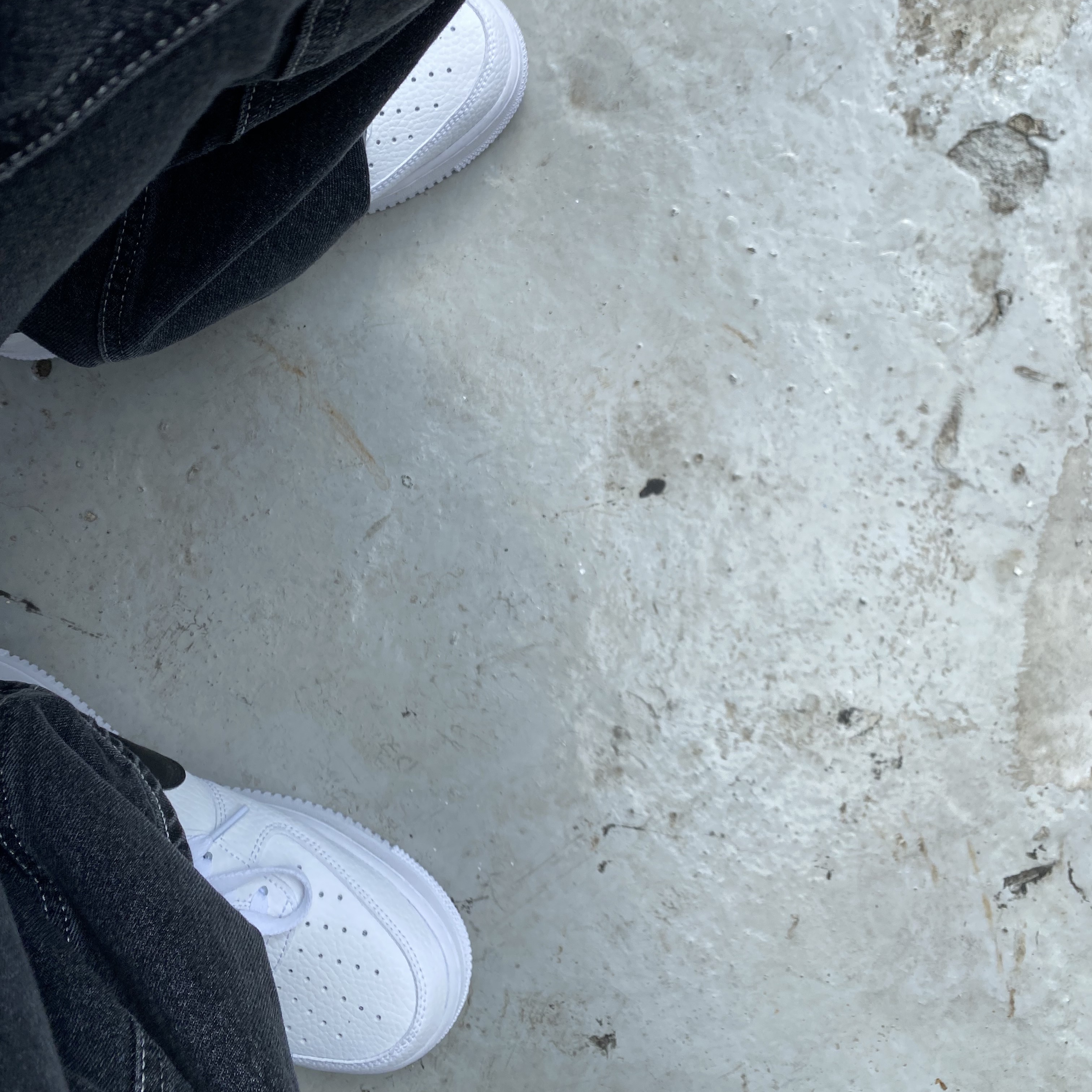 Nike Air Force 1 '07 White Black 착용 스타일