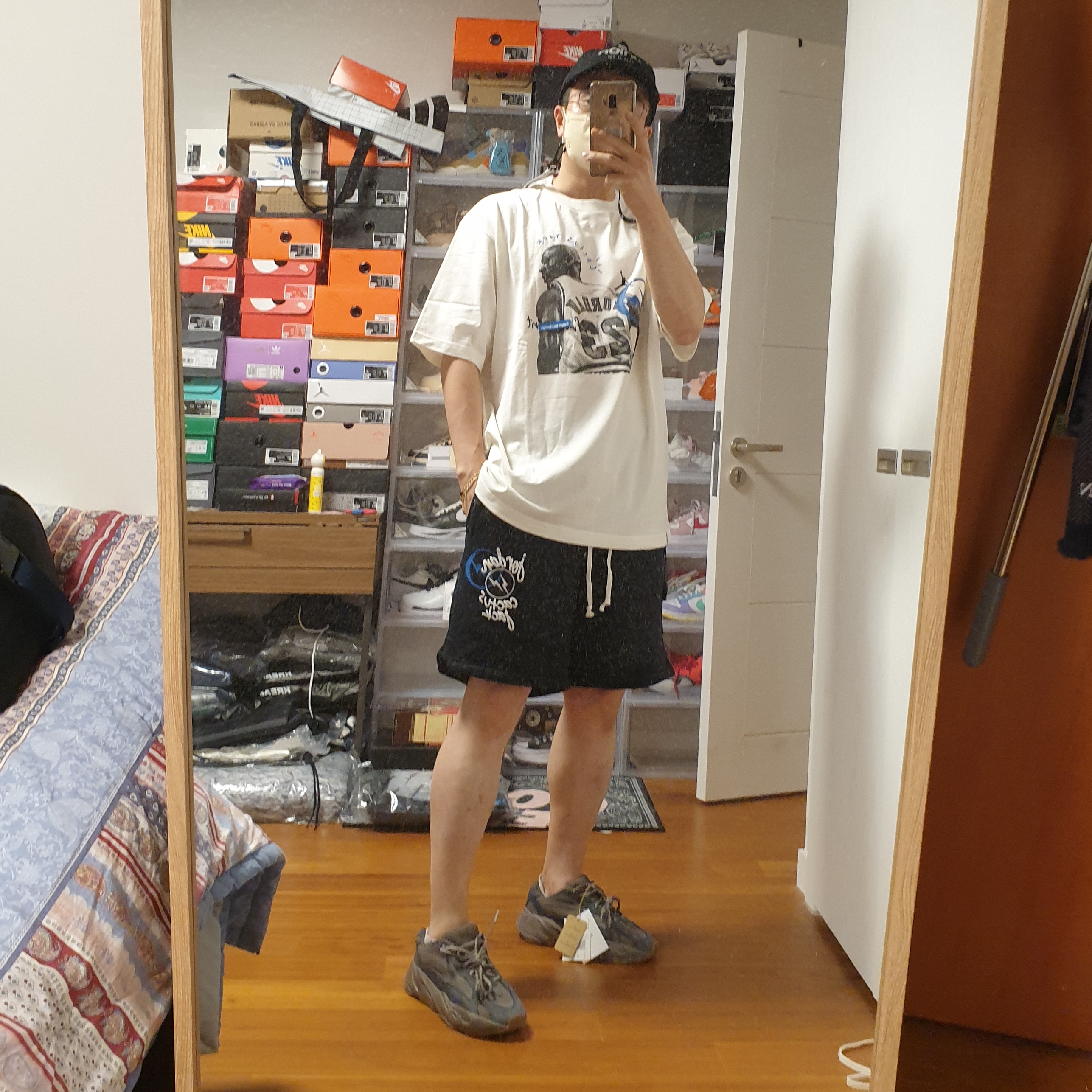 Jordan x Travis Scott x Fragment T-Shirt Sail (DJ0619-133), Jordan x Travis Scott x Fragment Shorts Black (DJ0617-010) 착용 스타일 - 1