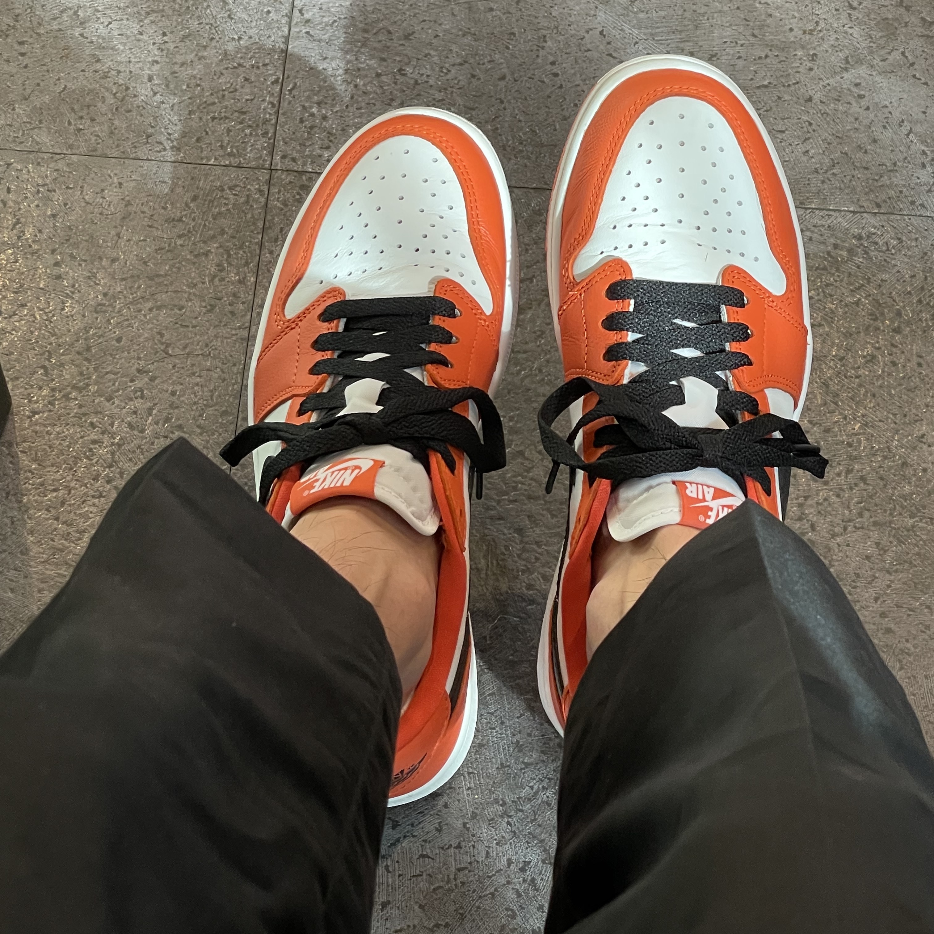 Jordan 1 Low OG Starfish 착용 스타일