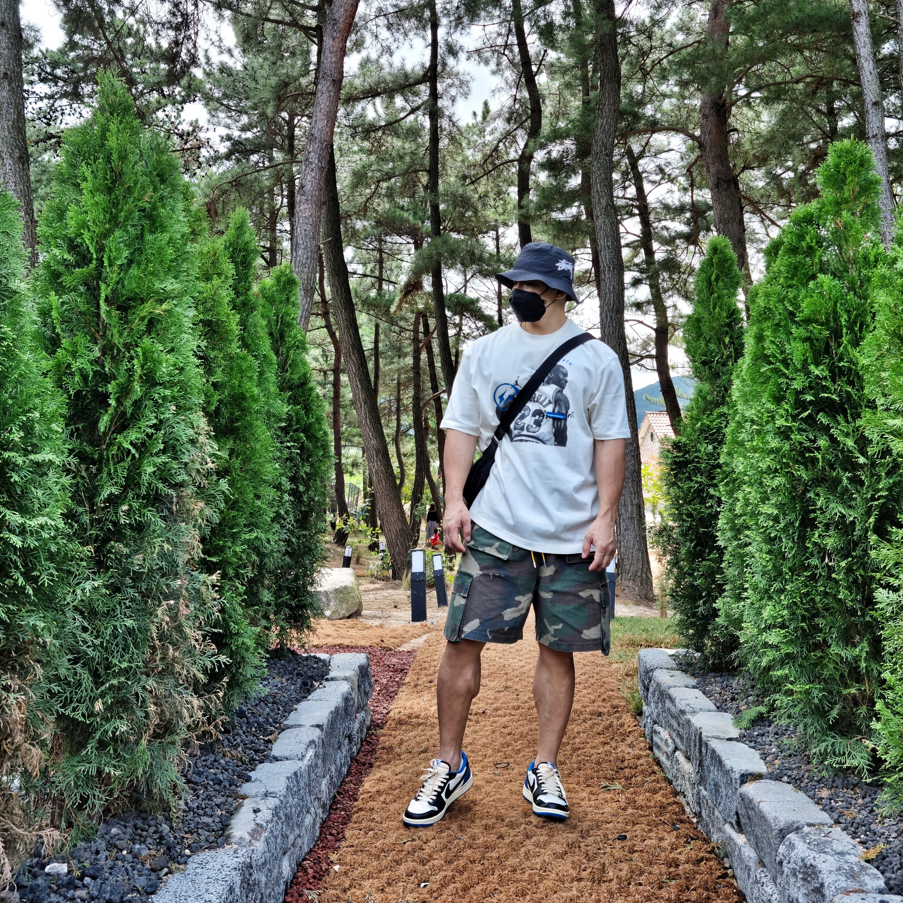 Nike x Stussy Bucket Hat Black, Jordan 1 x Travis Scott x Fragment Retro Low OG SP Military Blue 착용 스타일 - 1