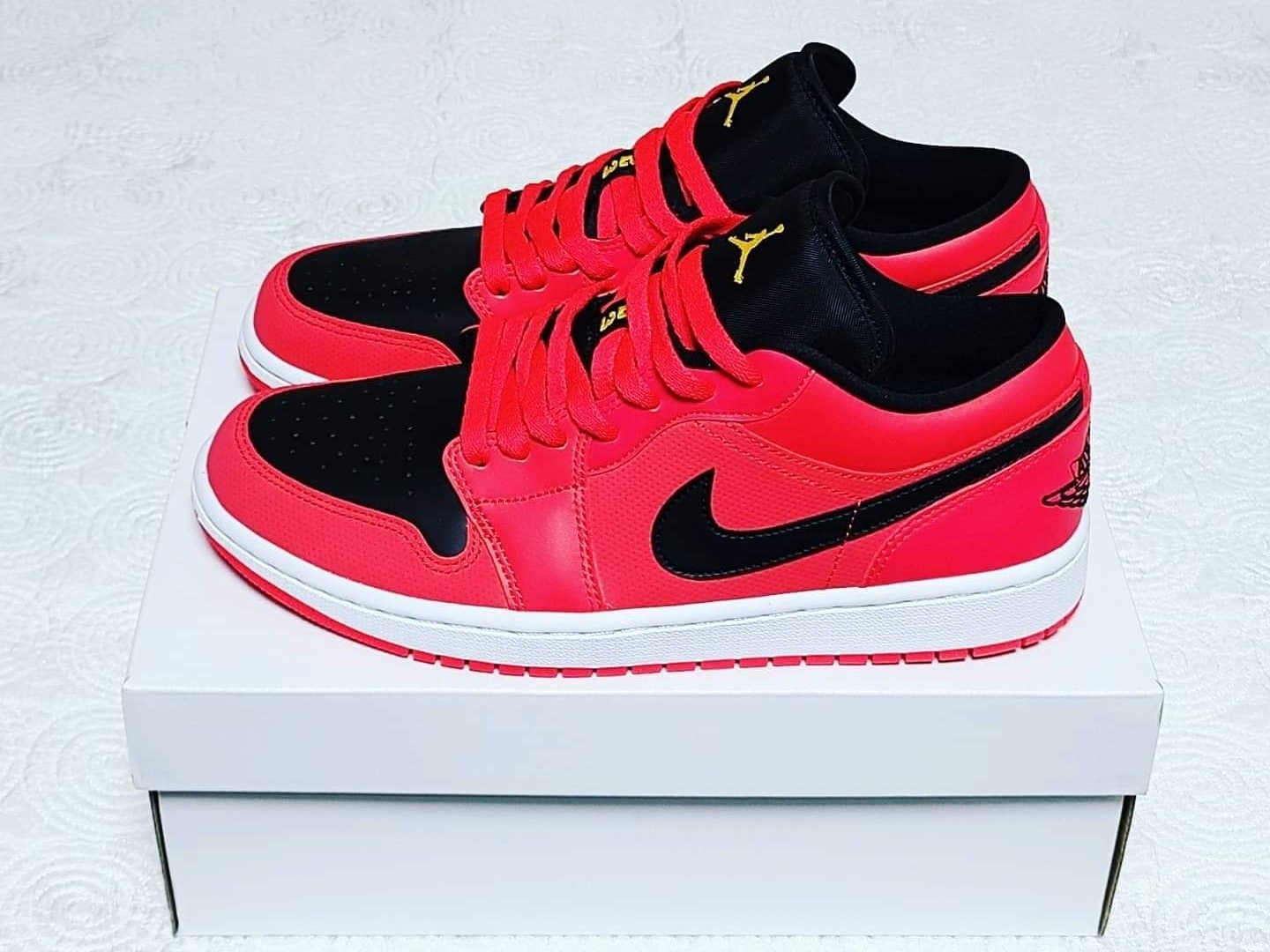 (W) Jordan 1 Low Siren Red 착용 스타일 - 2