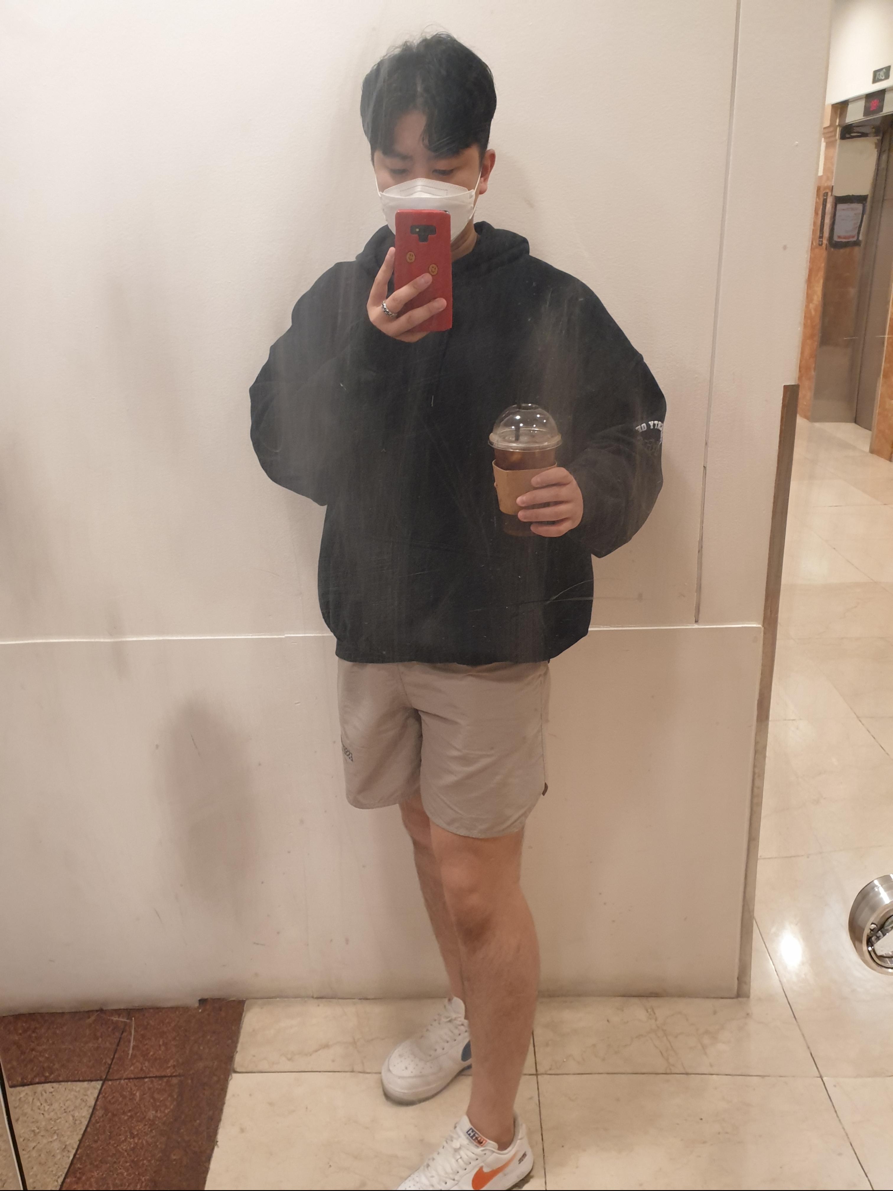 Nike x Kith Air Force 1 Low NYC White, Essentials Volley Shorts Moss - 21SS 착용 스타일