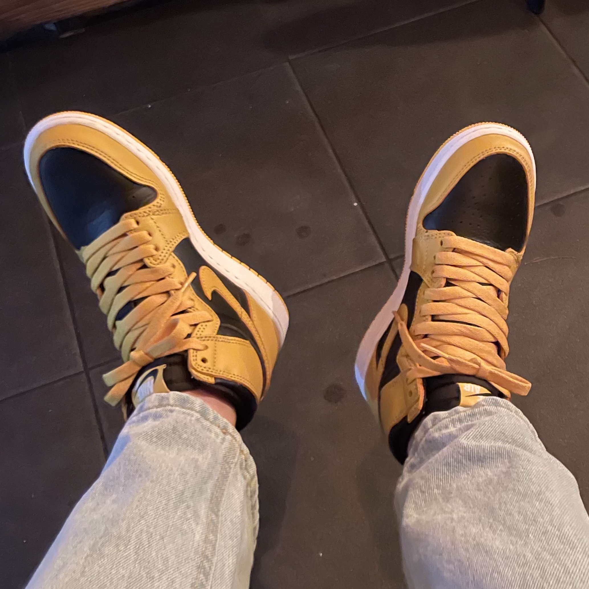 (GS) Jordan 1 Retro High OG Pollen, Jordan 1 Retro High OG Pollen 착용 스타일 - 3