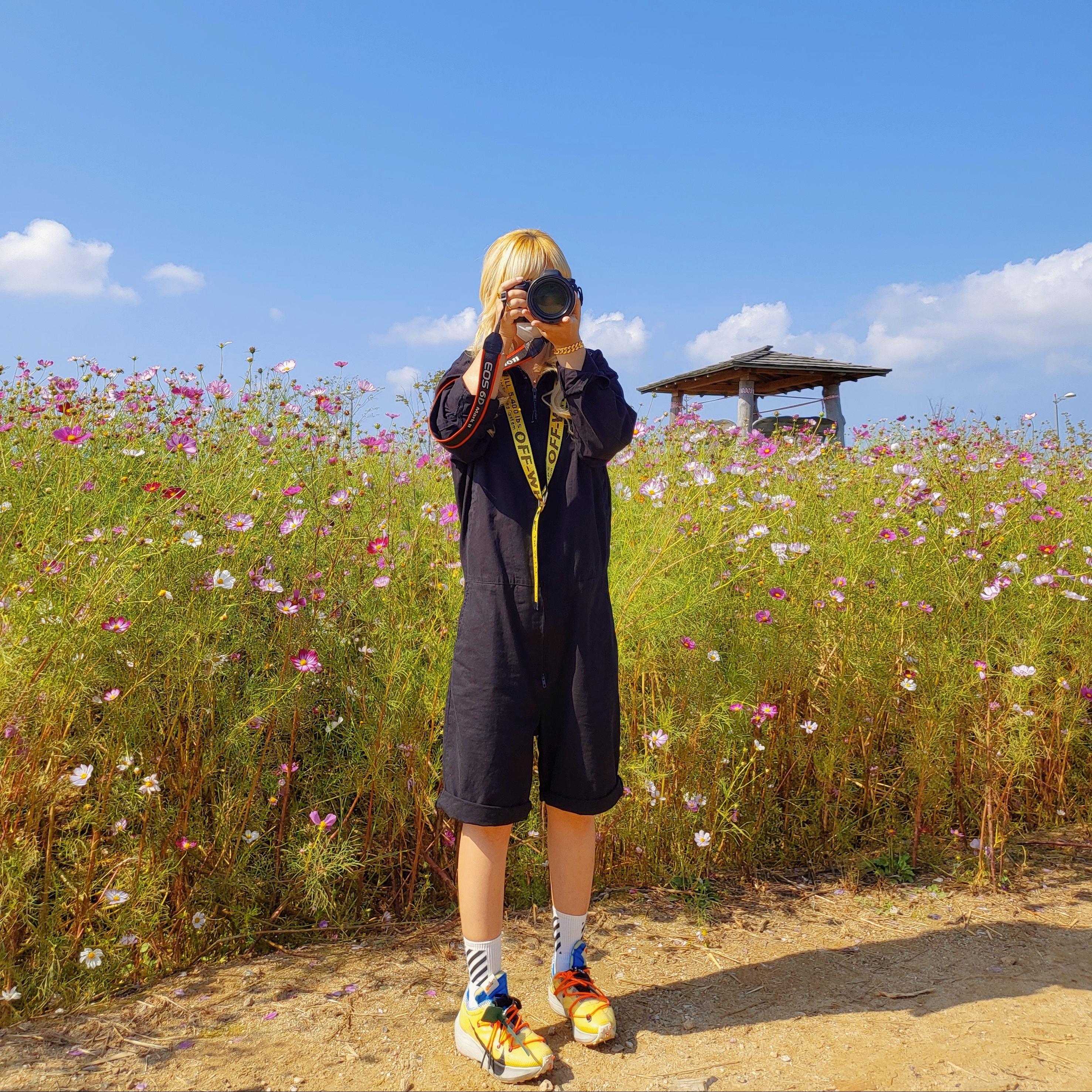 (W) Nike x Off-White Vapor Street Tour Yellow 착용 스타일 - 1