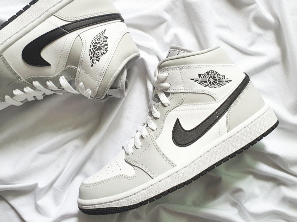 (W) Jordan 1 Mid Grey Fog 착용 스타일 - 3