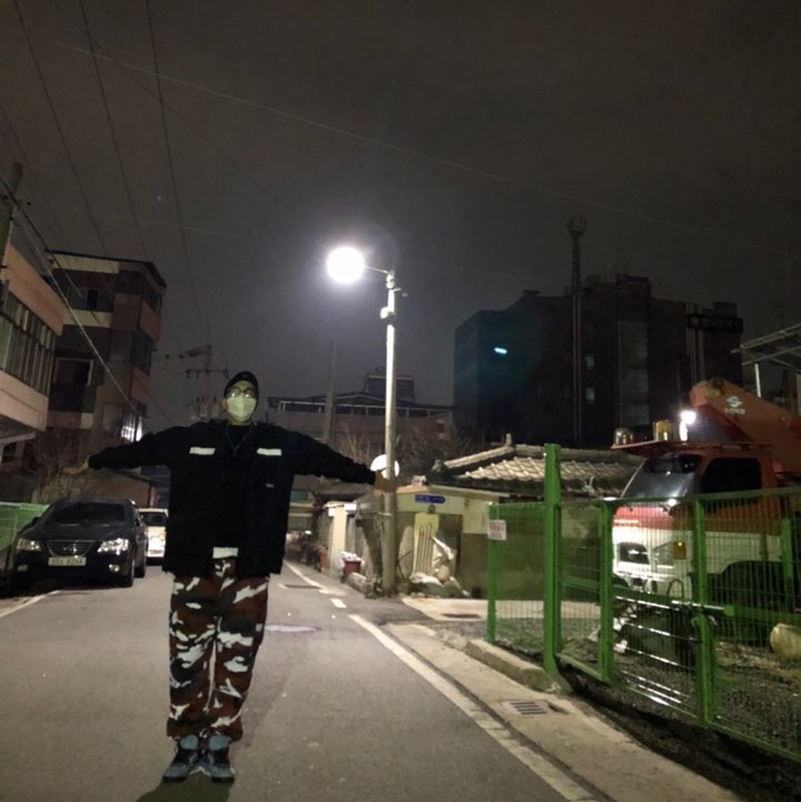 Jordan 4 x Travis Scott Retro Cactus Jack 착용 스타일