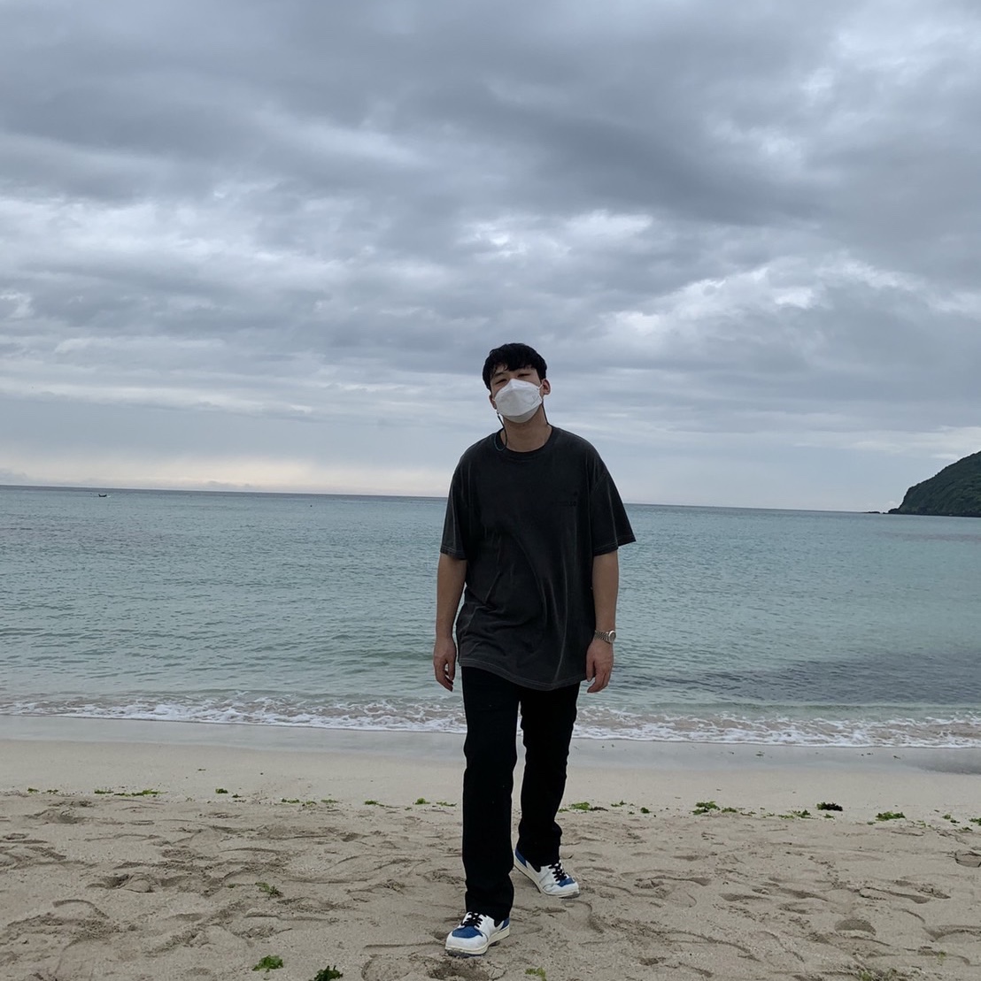 IAB Studio Pigment T-Shirt Black, Jordan 1 x Travis Scott x Fragment Retro High OG SP Military Blue 착용 스타일