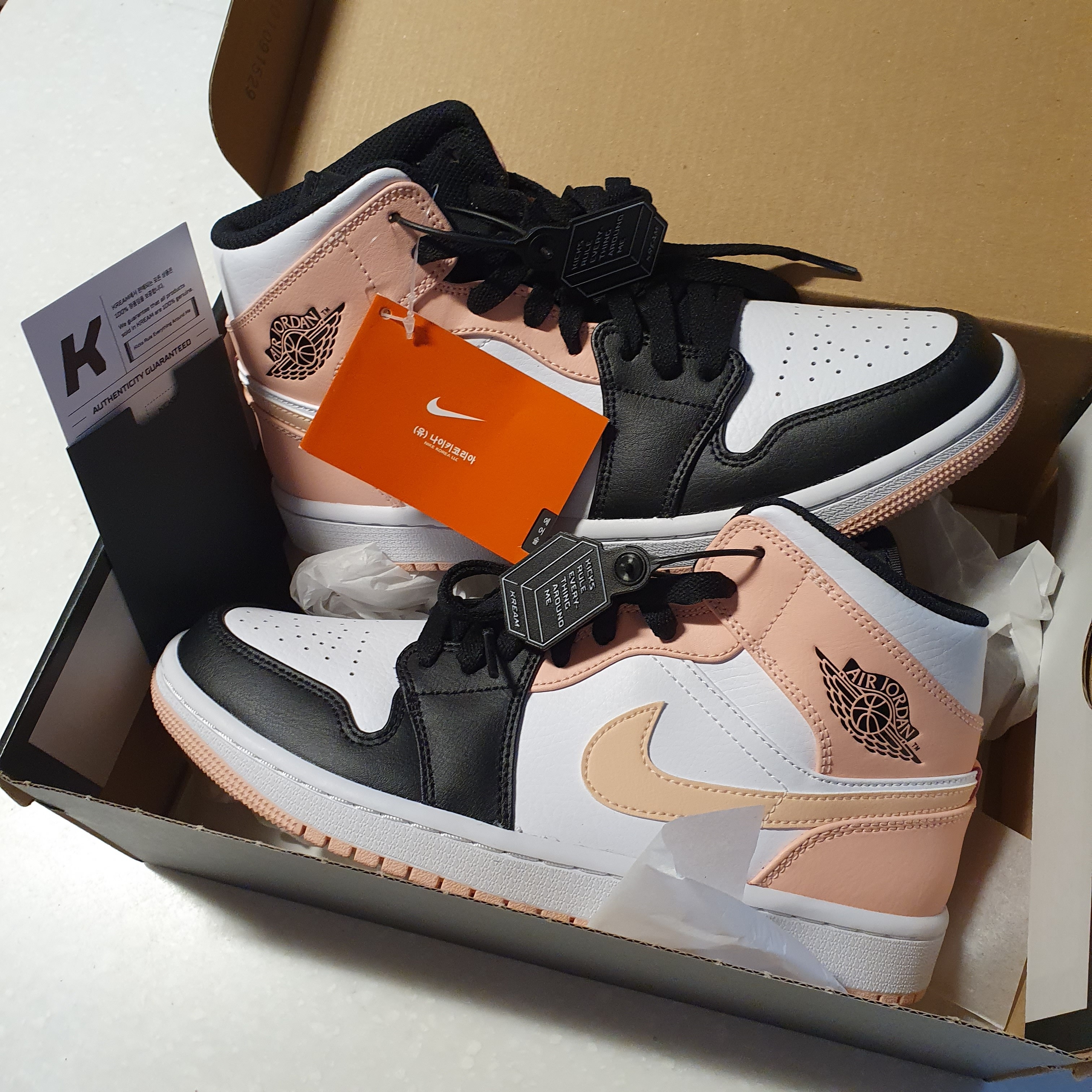 Jordan 1 Mid Arctic Orange 착용 스타일