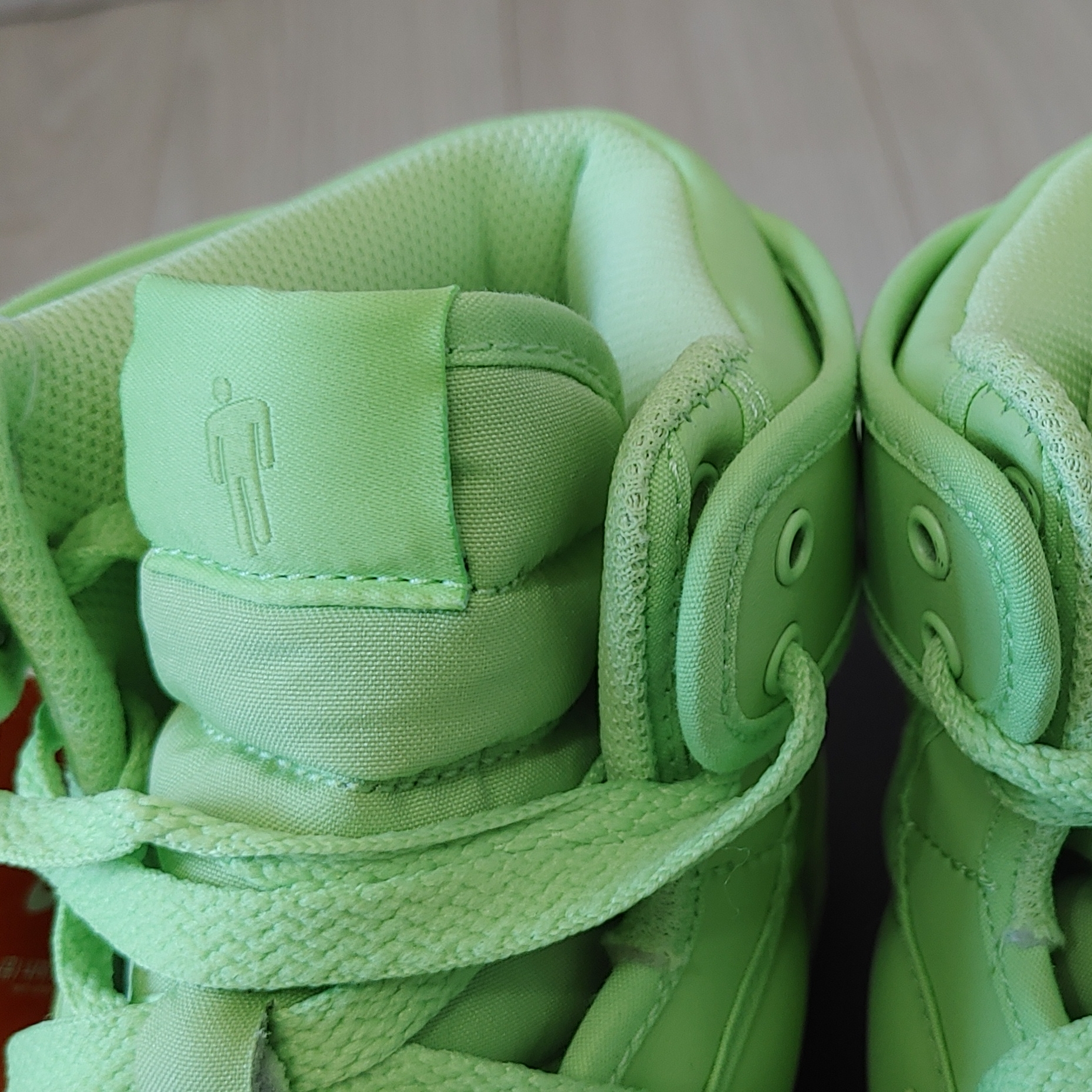 (W) Jordan 1 x Billie Eilish KO SP Lime Green 착용 스타일 - 3