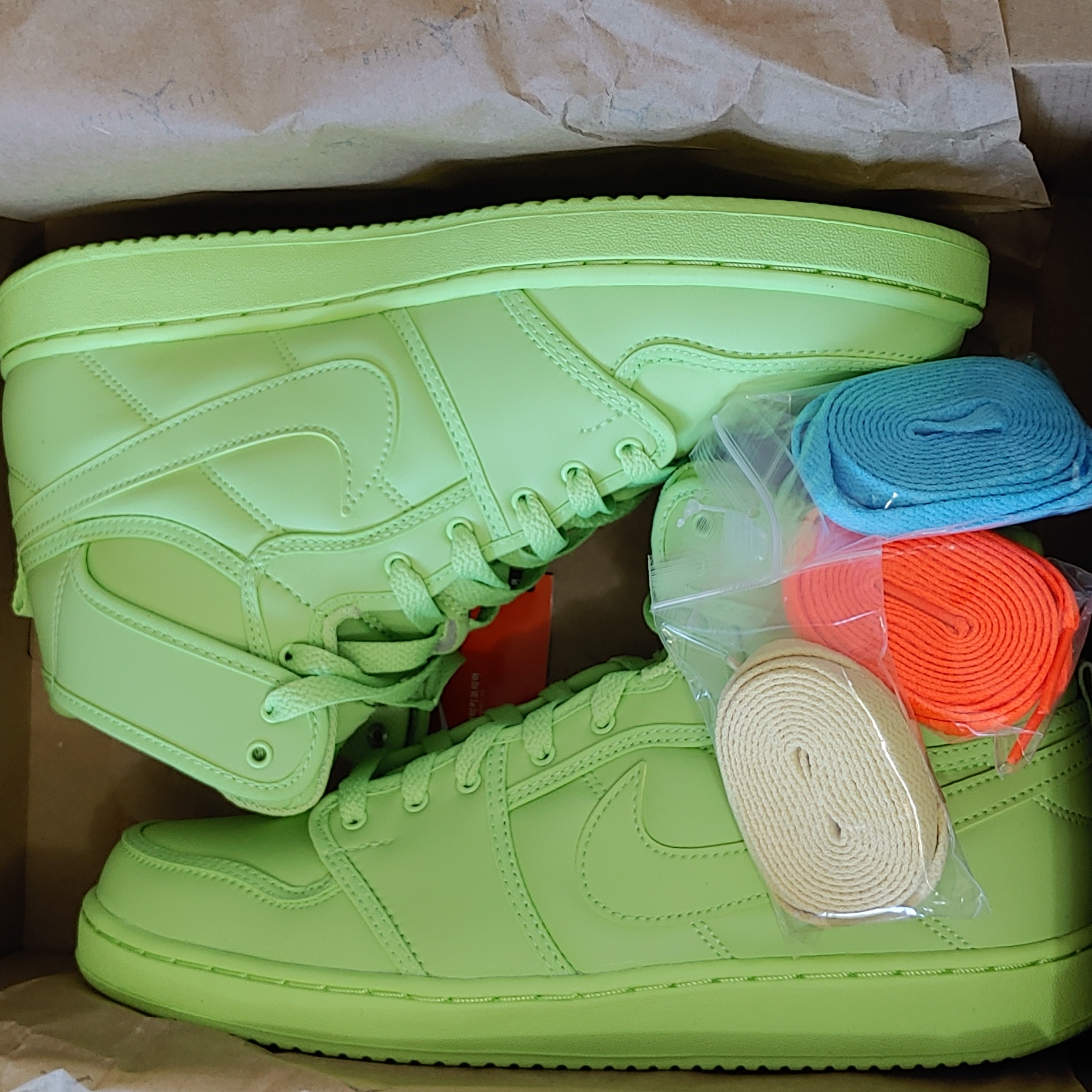 (W) Jordan 1 x Billie Eilish KO SP Lime Green 착용 스타일 - 1