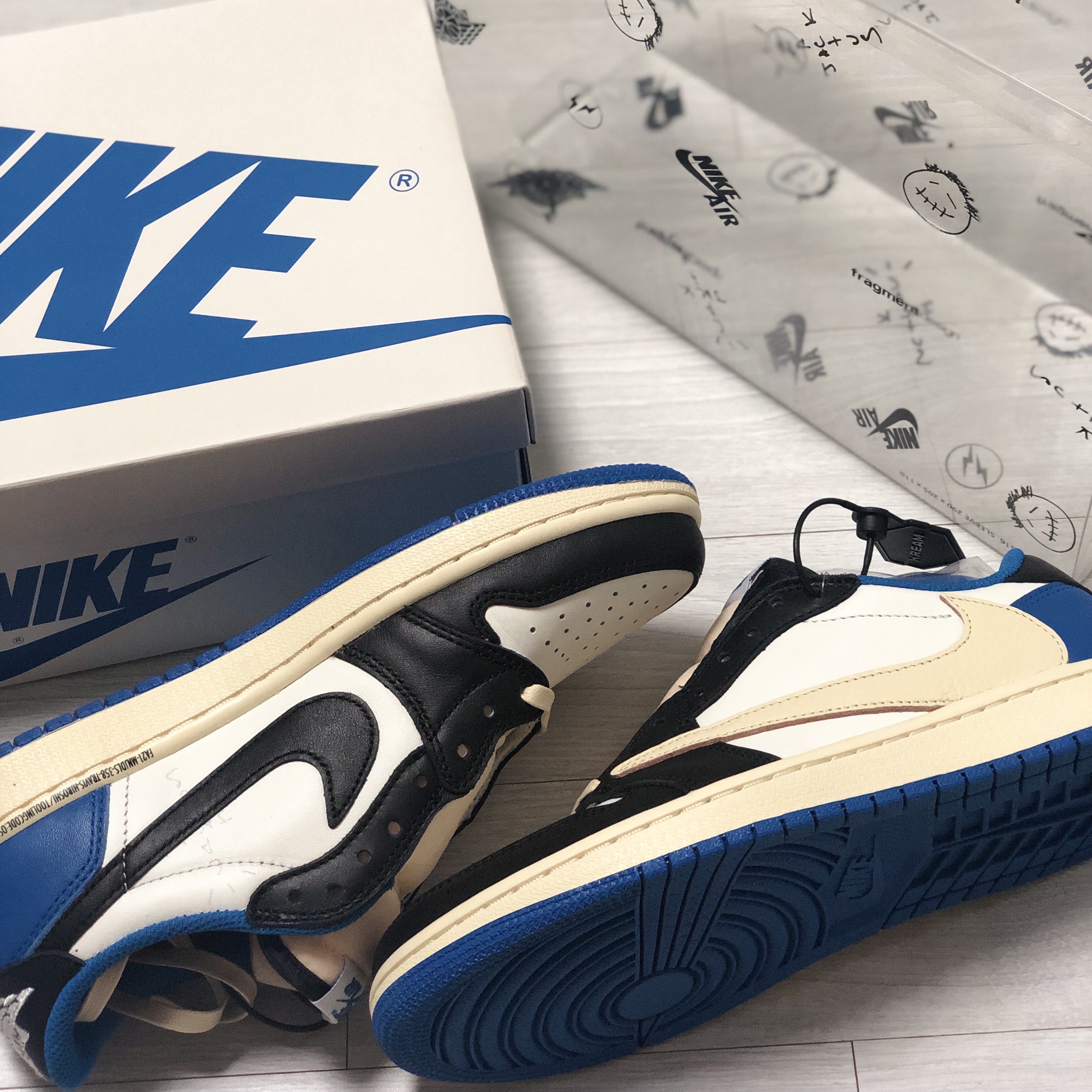 Jordan 1 x Travis Scott x Fragment Retro Low OG SP Military Blue 착용 스타일