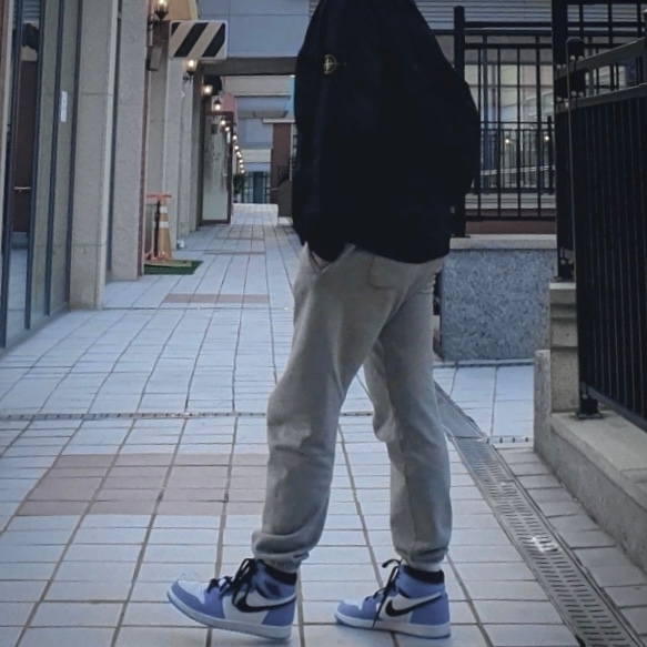 Jordan 1 Retro High OG University Blue, Stone Island 113WN T.CO+OLD Overshirt Black - 21FW 착용 스타일