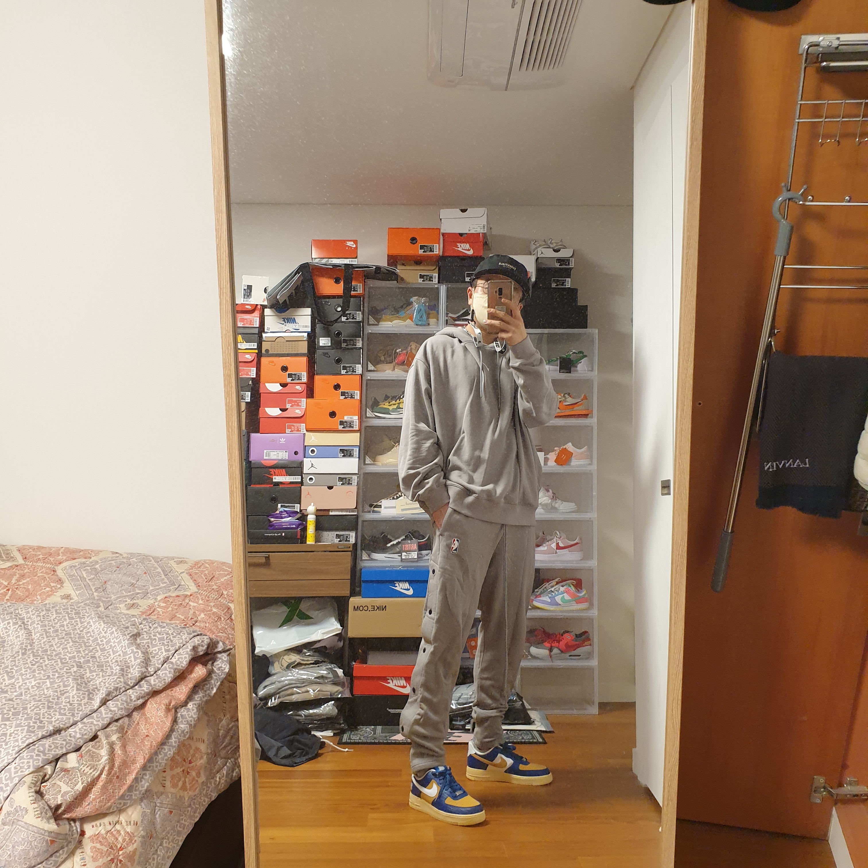 Nike x Fear of God Double Hood Hoodie Dust Sail, Nike x Fear of God Warm Up Pants Dust 착용 스타일 - 1