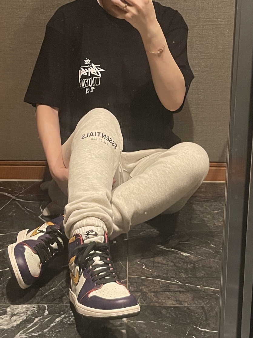 Stussy x Union Roller Disco T-Shirt Black, Jordan 1 Retro High OG Defiant SB LA to Chicago 착용 스타일 - 4