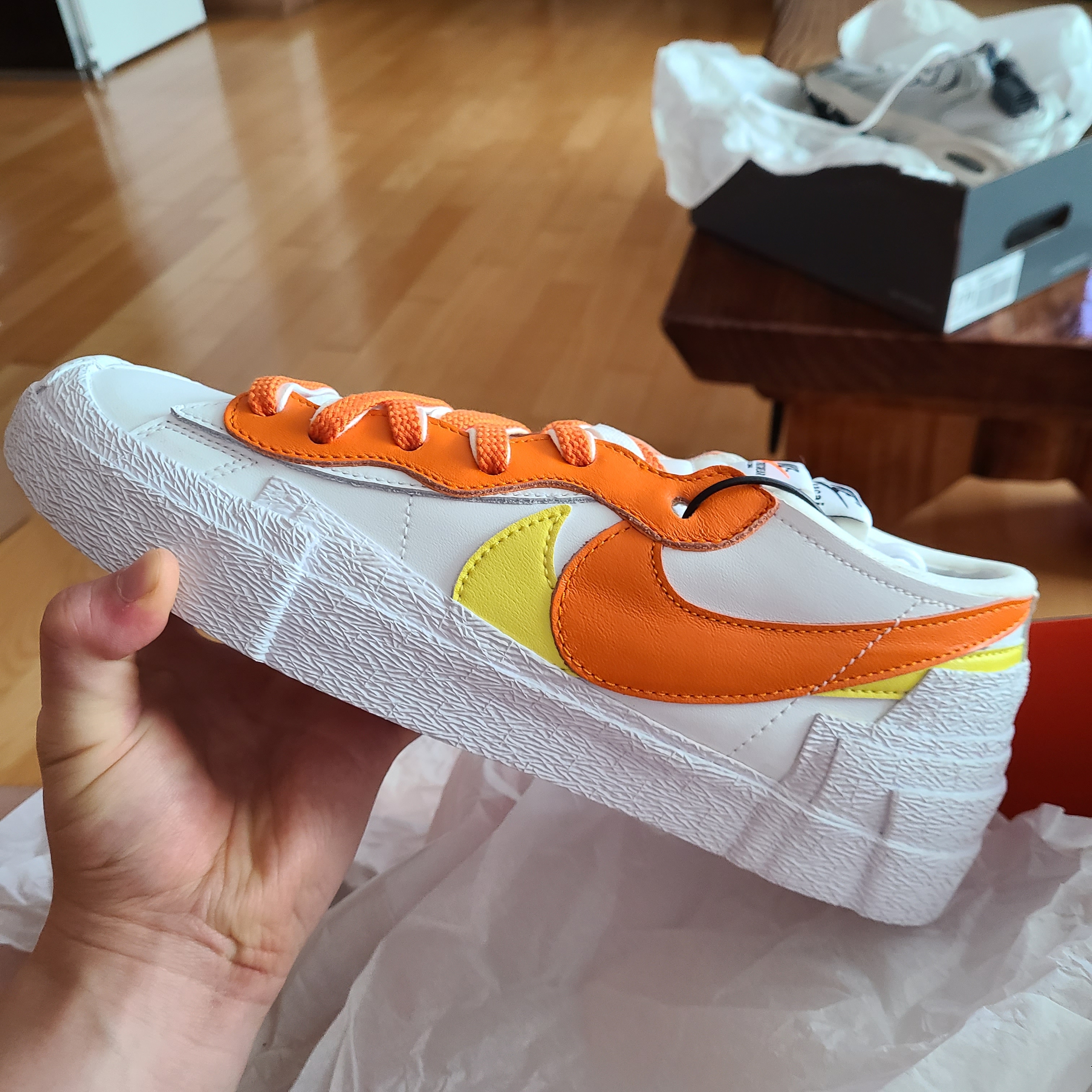 Nike x Sacai Blazer Low Magma Orange 착용 스타일