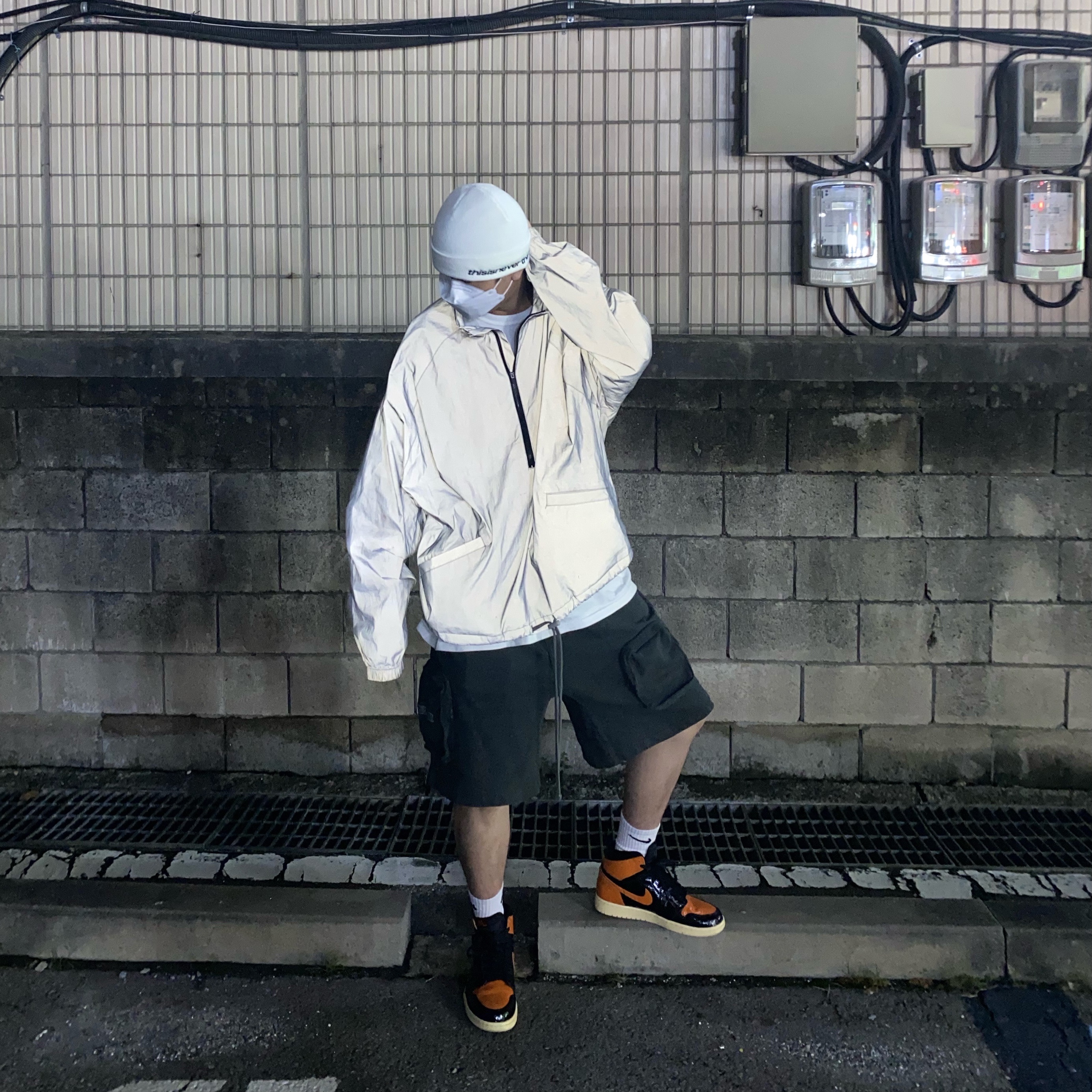 Jordan 1 Retro High Shattered Backboard 3.0, Essentials Track Jacket Silver Reflective - 20SS 착용 스타일